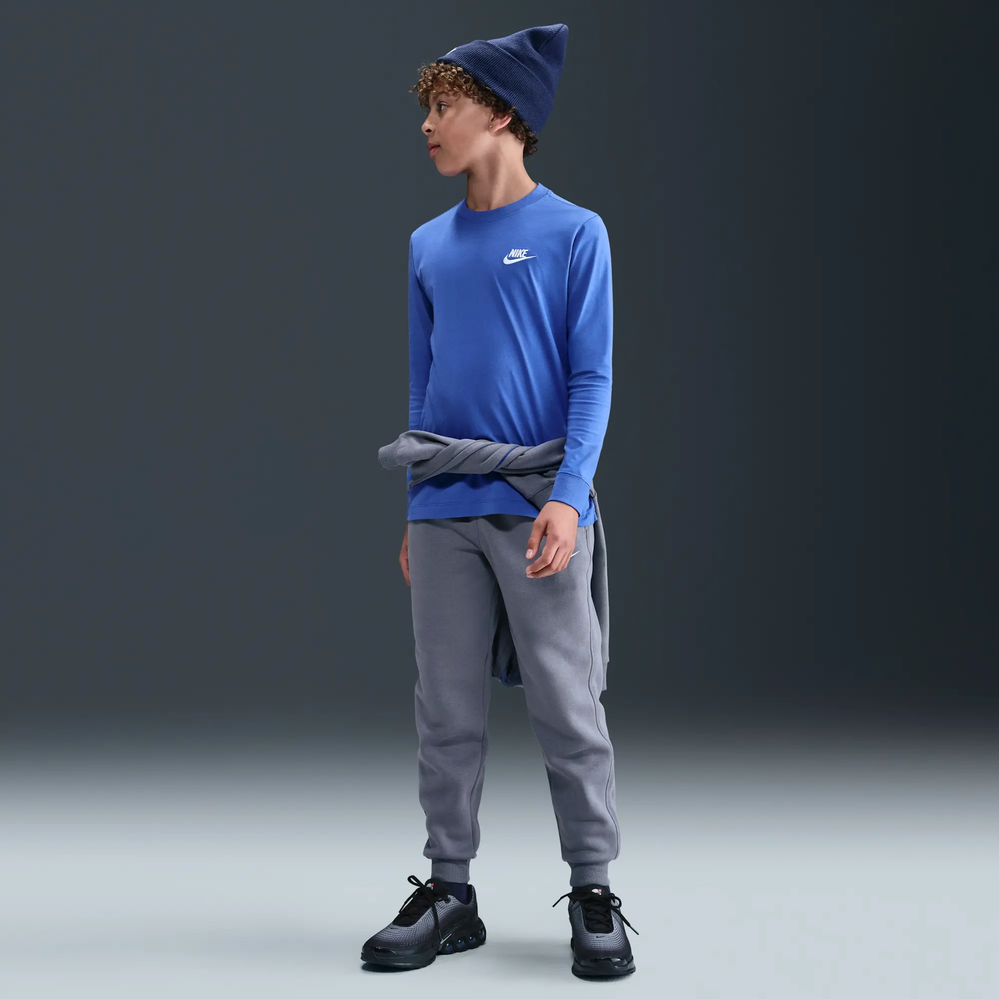 Nike Sportswear Older Kids' Long-Sleeve T-Shirt - Blue