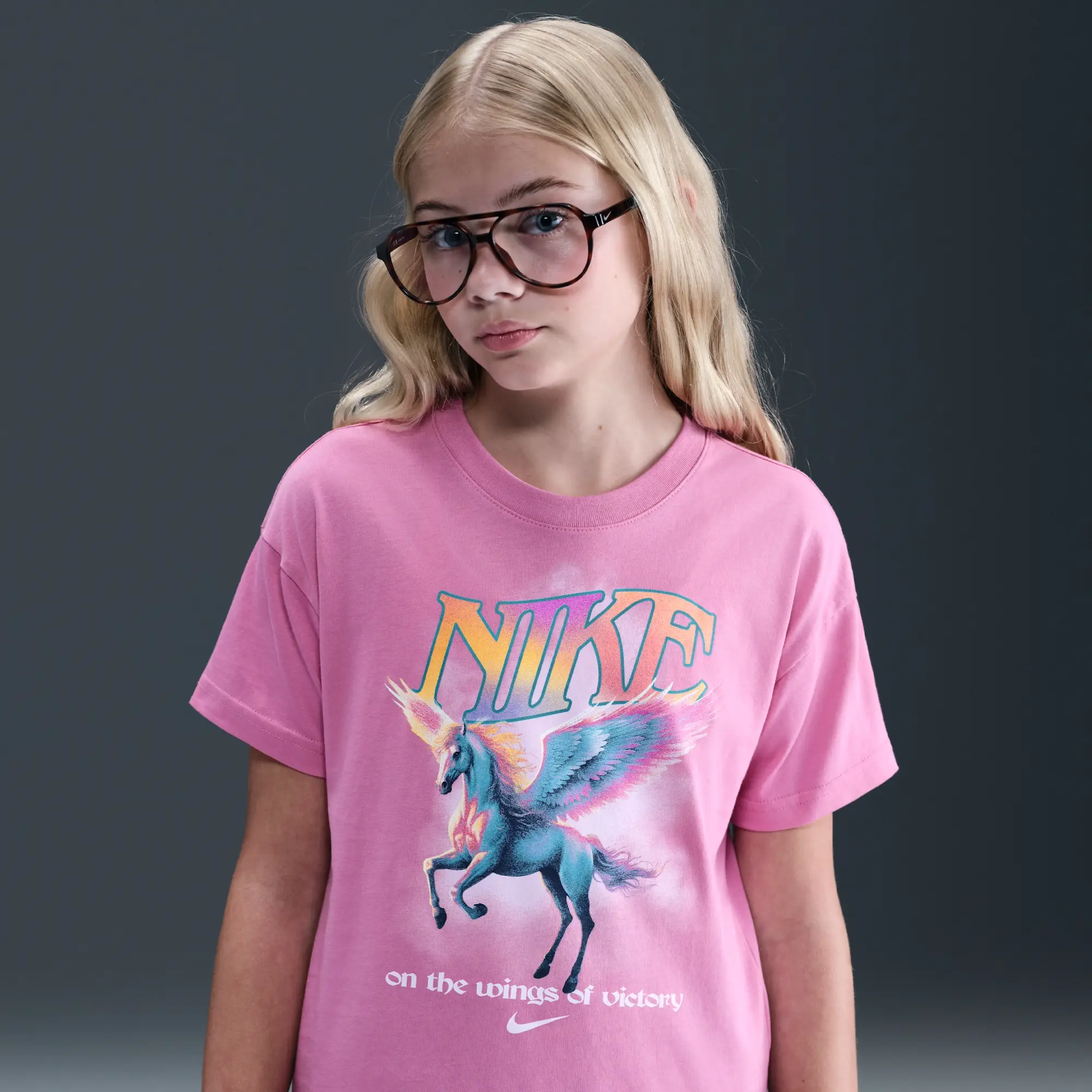 Nike Sportswear Older Kids' (Girls') T-Shirt - Pink