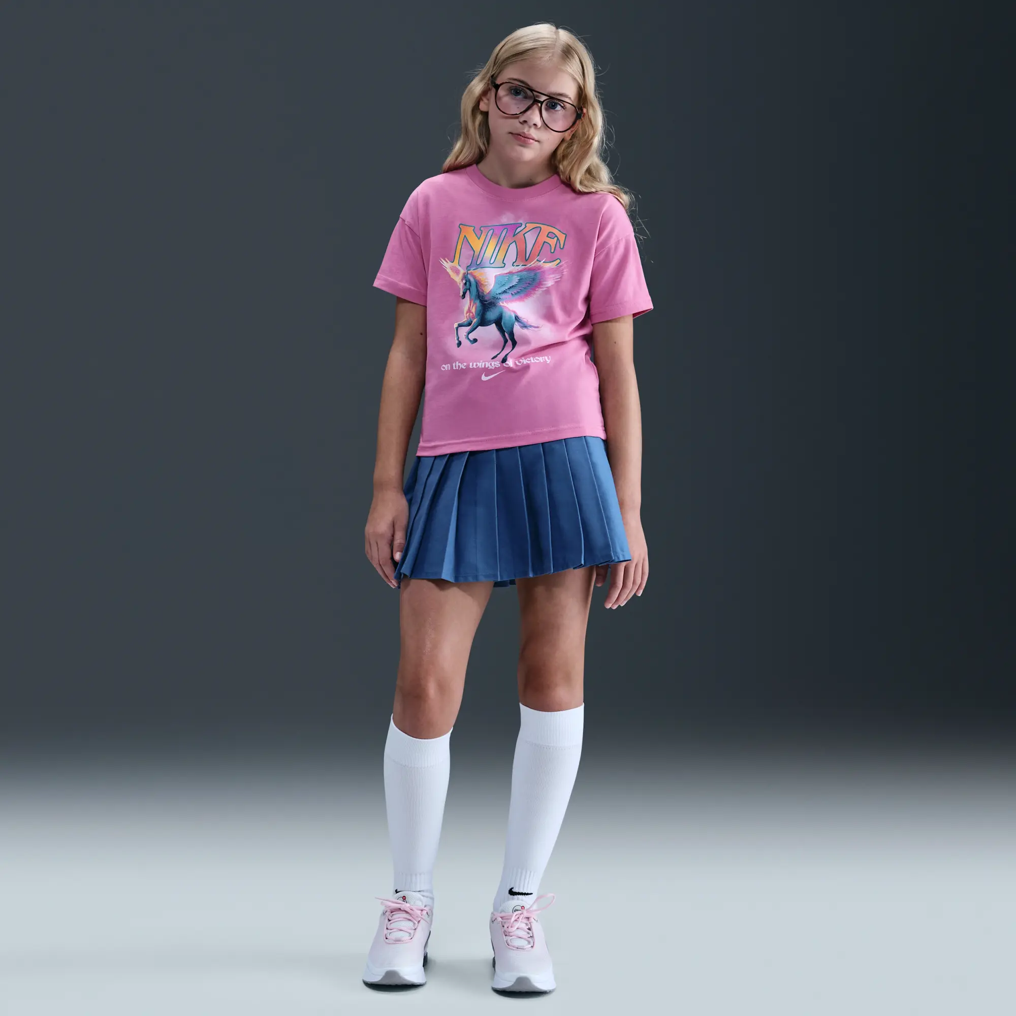 Nike Sportswear Older Kids' (Girls') T-Shirt - Pink