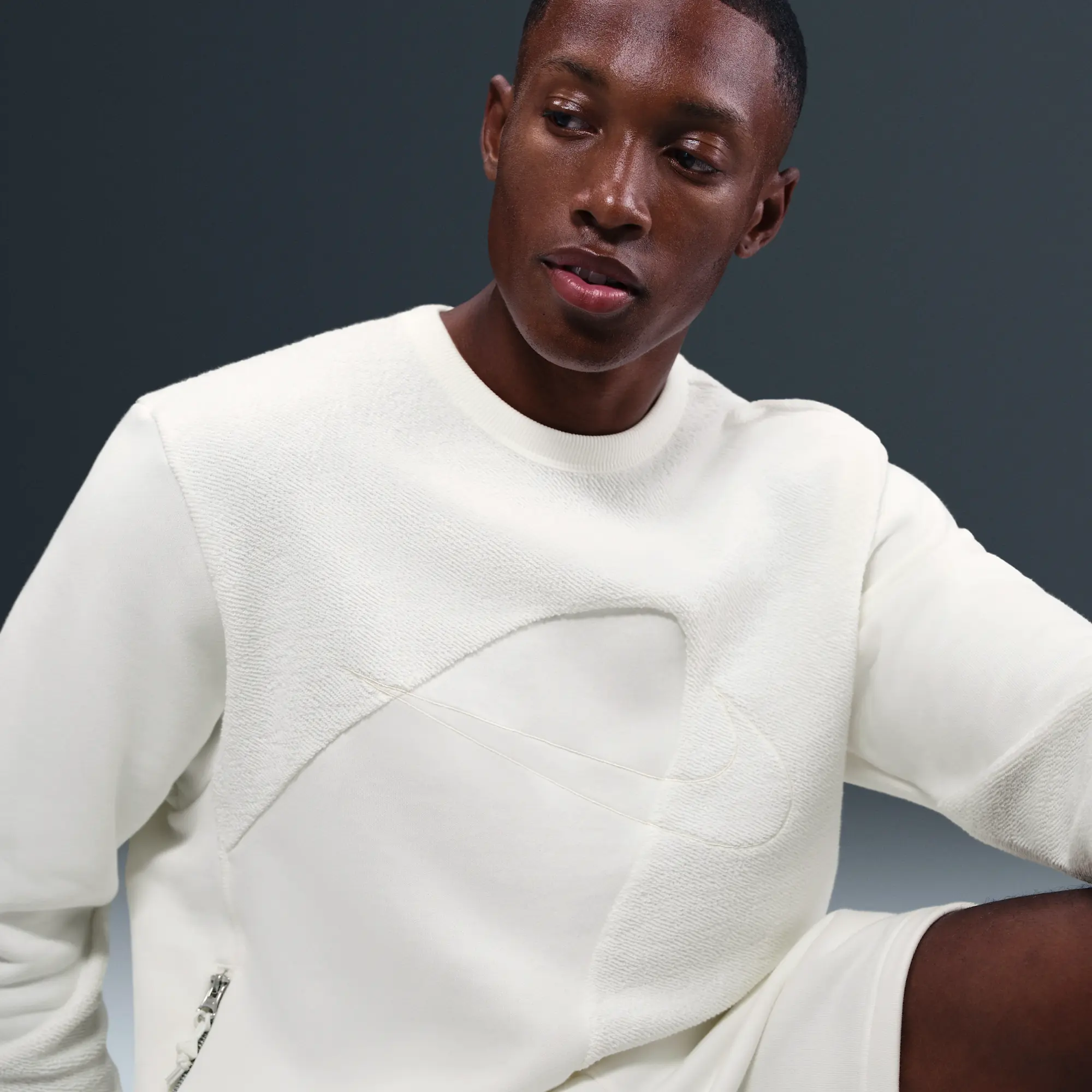 Nike Giannis Standard Issue Men's Basketball Crew - White - Fleece