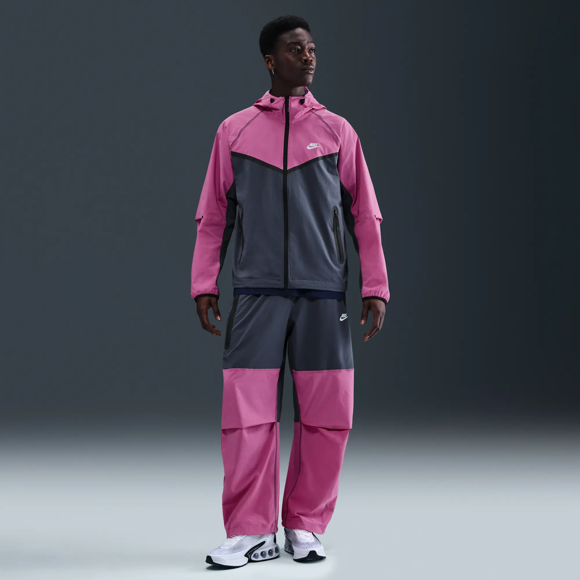 Nike Tech Men's Woven Oversized Trousers - Blue