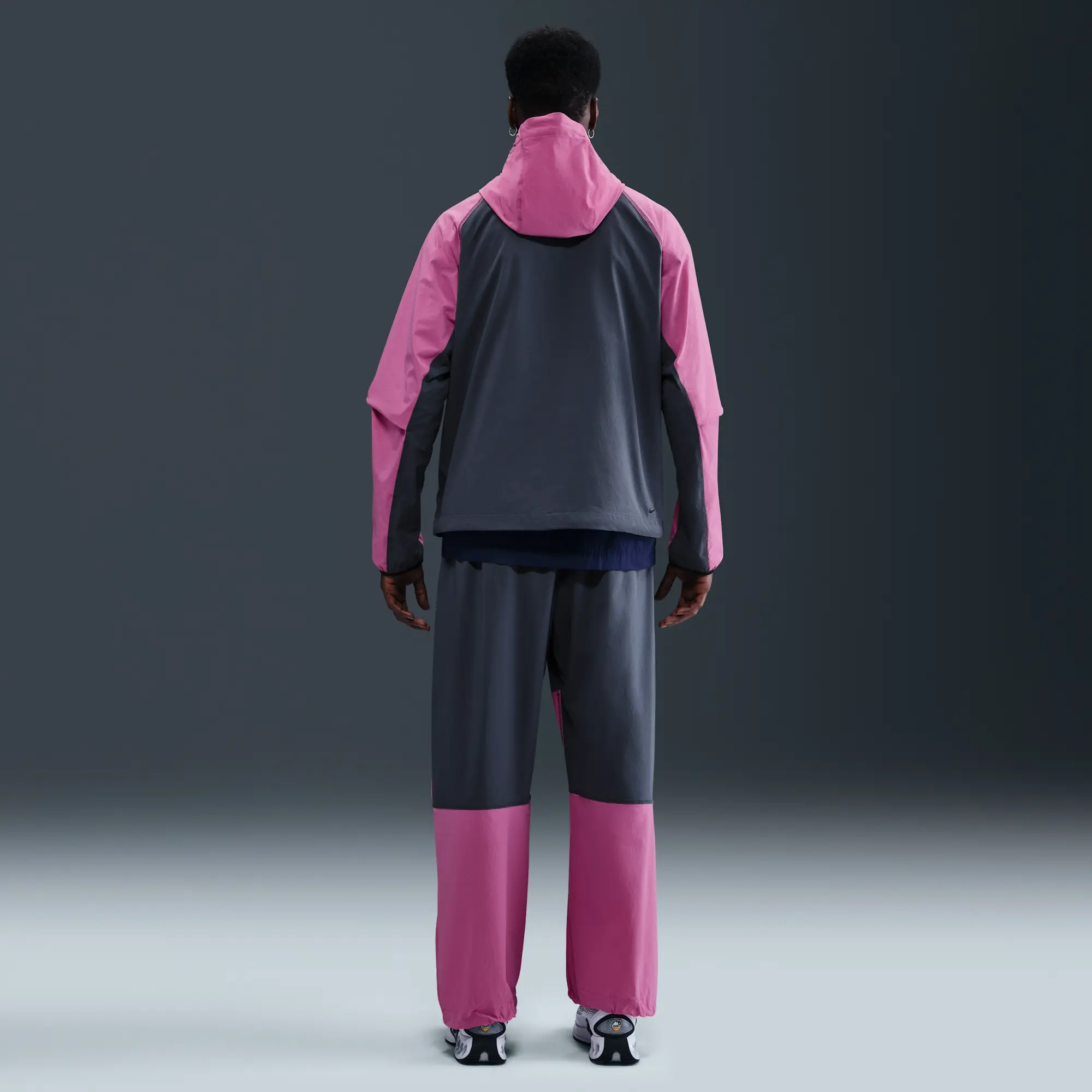 Nike Tech Men's Woven Oversized Trousers - Blue