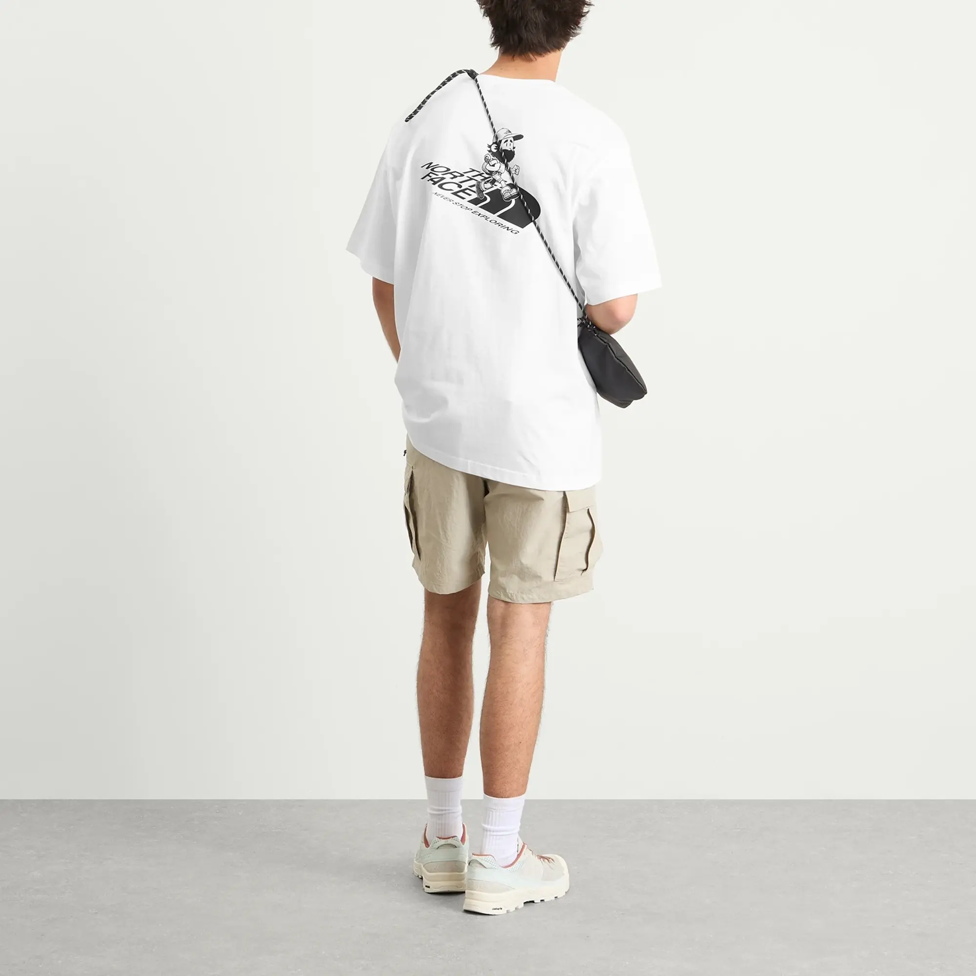 The North Face Men's Run Graphic Relaxed T-Shirt Tnf White
