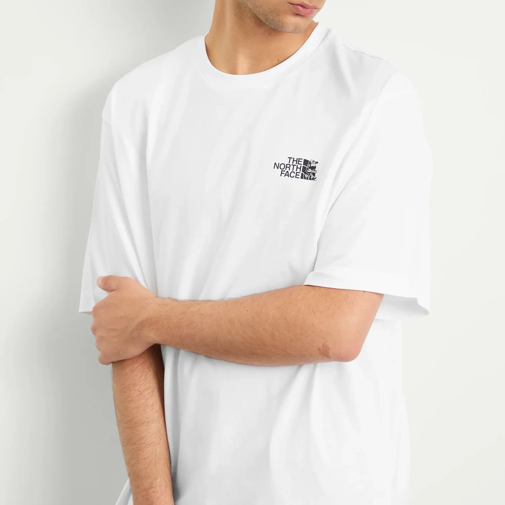 The North Face Men's Run Graphic Relaxed T-Shirt Tnf White