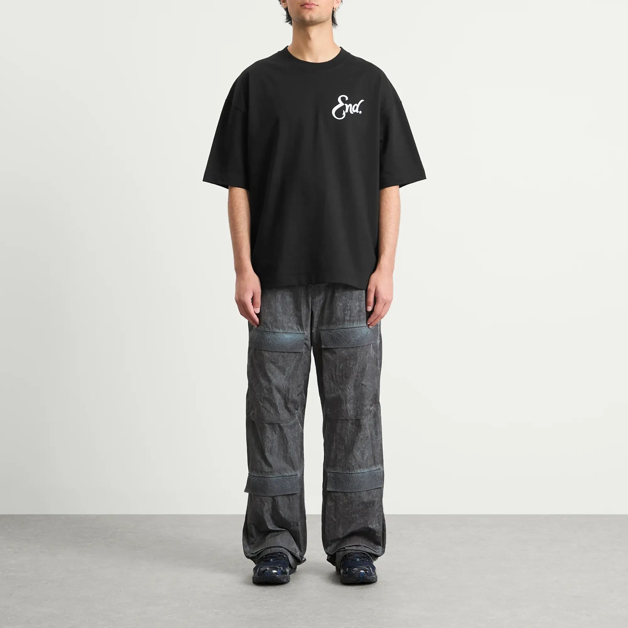 END. Coastal Fish Bar By The Sea T-Shirt Black