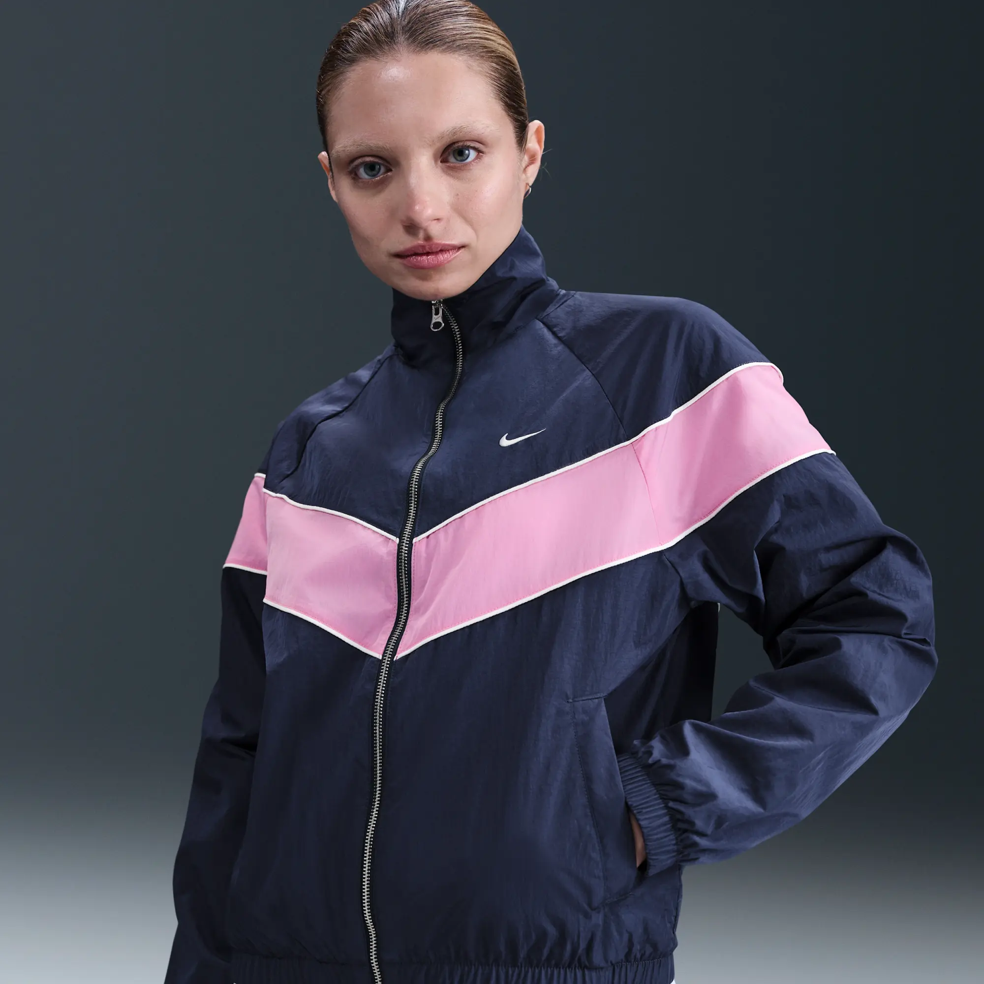 Nike Windrunner Women's Loose UV Woven Full-Zip Jacket - Blue - Nylon
