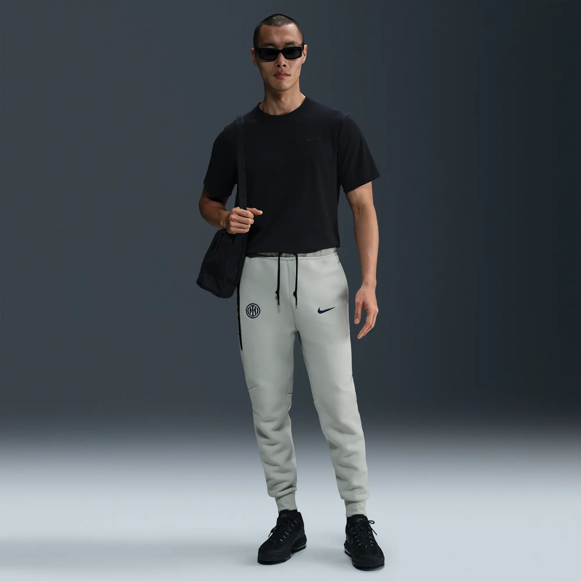 Inter Milan Tech Men's Nike Football Fleece Joggers - Grey - Cotton/Polyester
