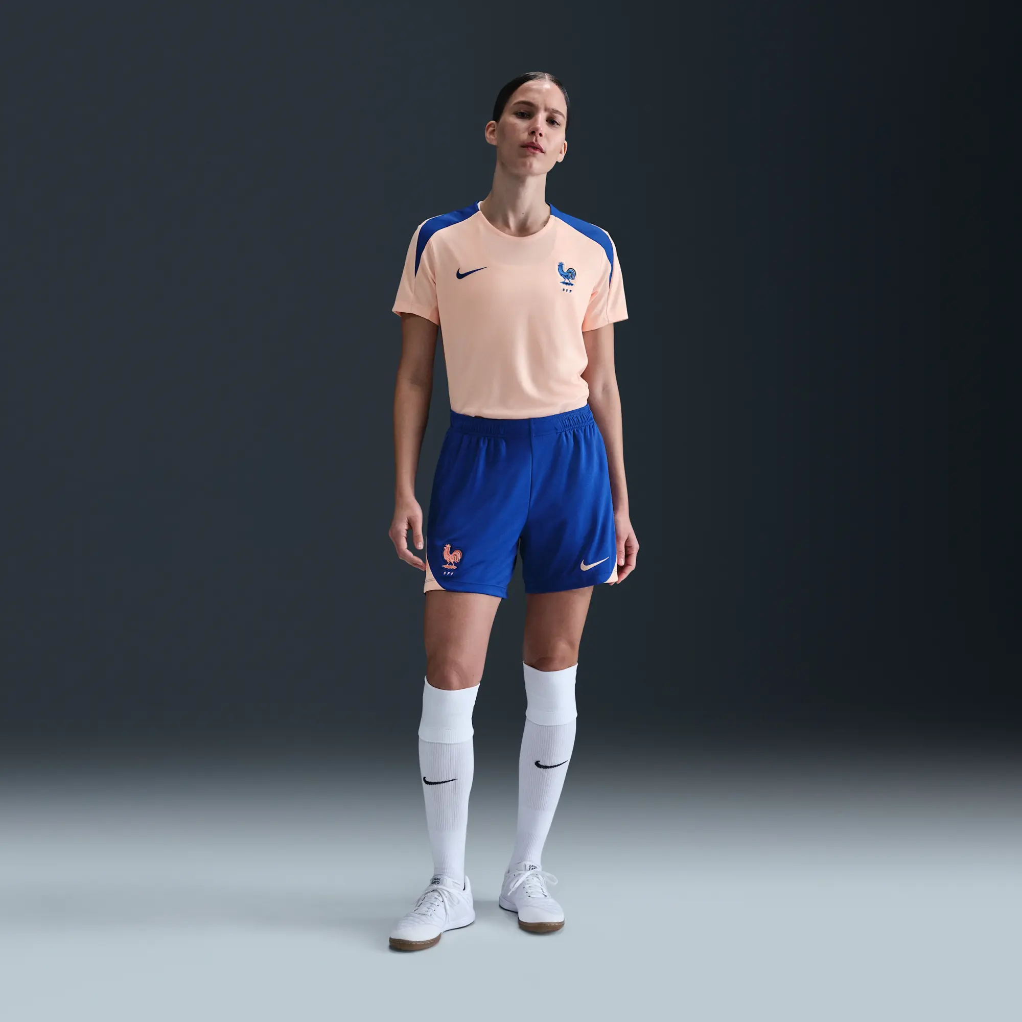 FFF Strike Women's Nike Dri-FIT Football Short-Sleeve Top - Pink - Polyester