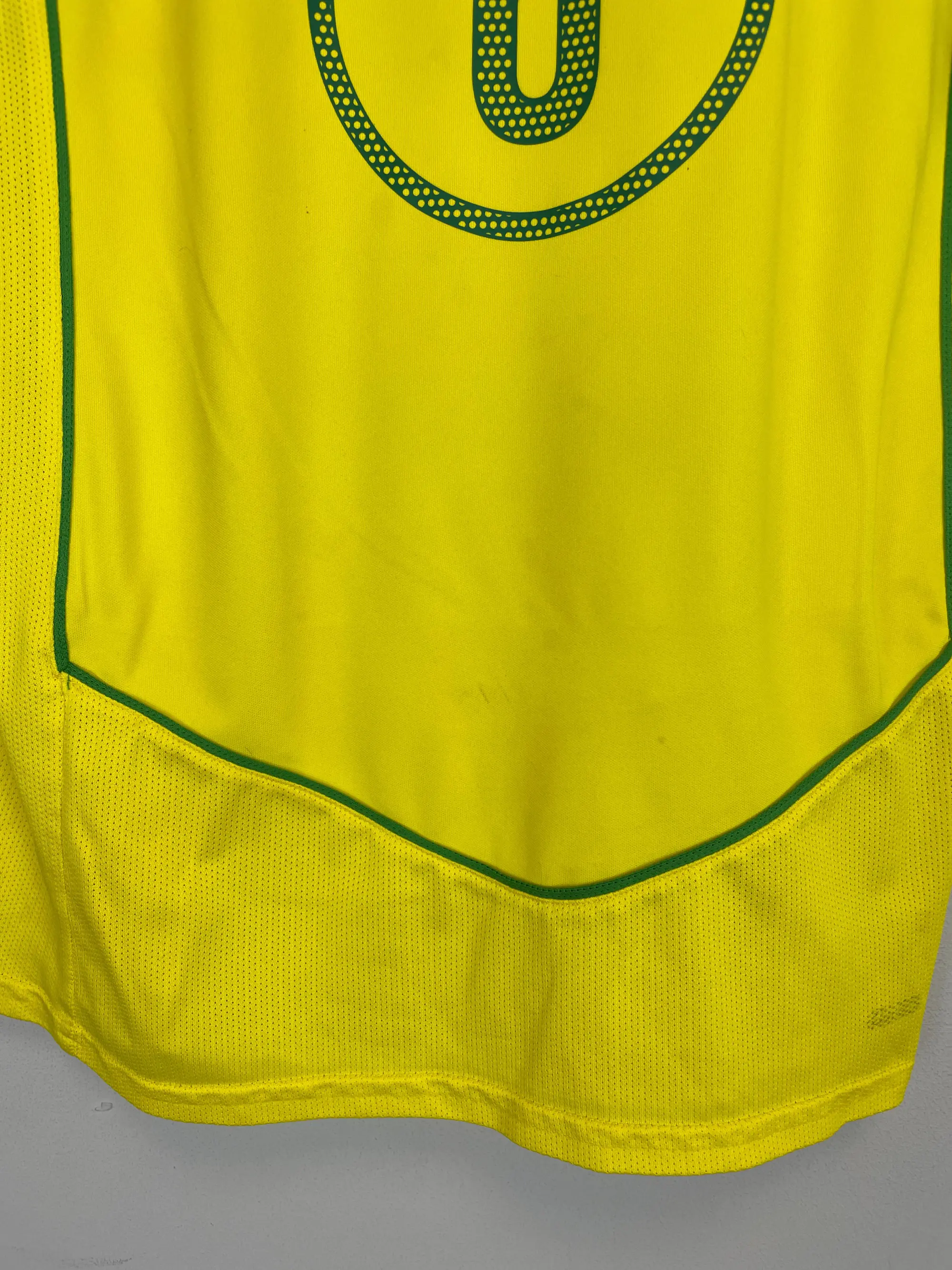 2005/06 BARCELONA RONALDINHO #10 AWAY SHIRT (M) NIKE | Cult Kits