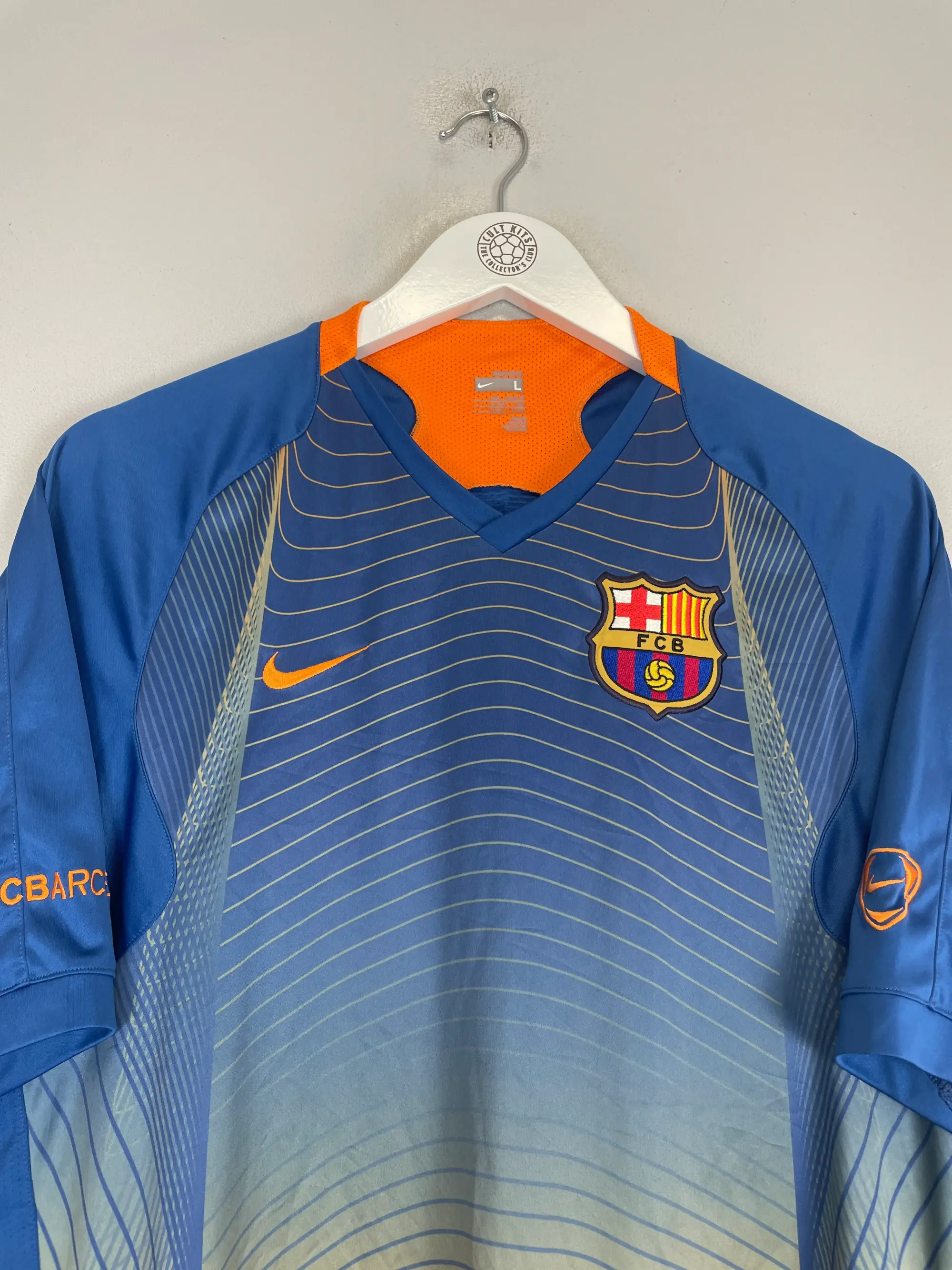 2005/06 BARCELONA RONALDINHO #10 AWAY SHIRT (M) NIKE | Cult Kits