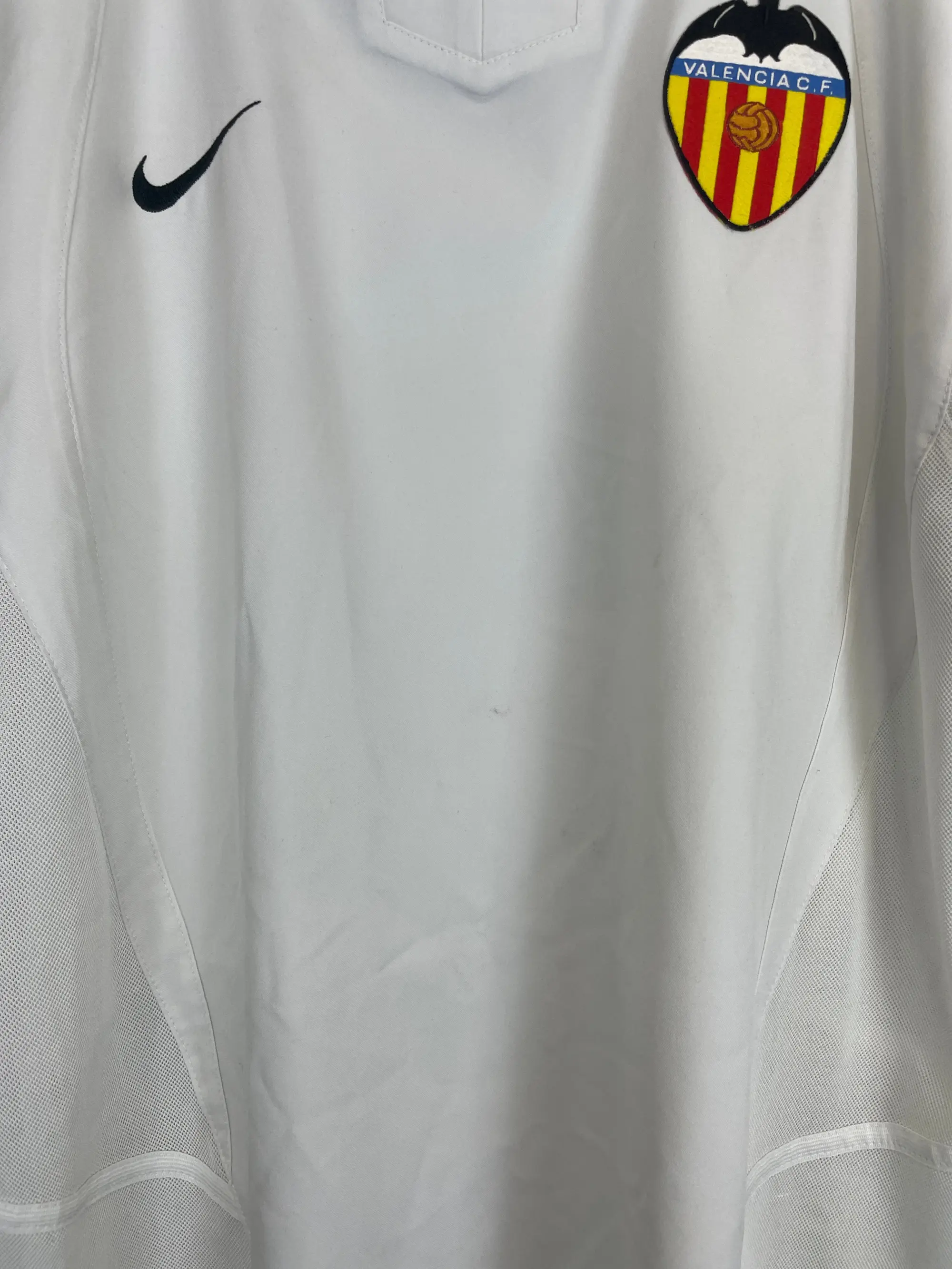 2005/06 BARCELONA RONALDINHO #10 AWAY SHIRT (M) NIKE | Cult Kits