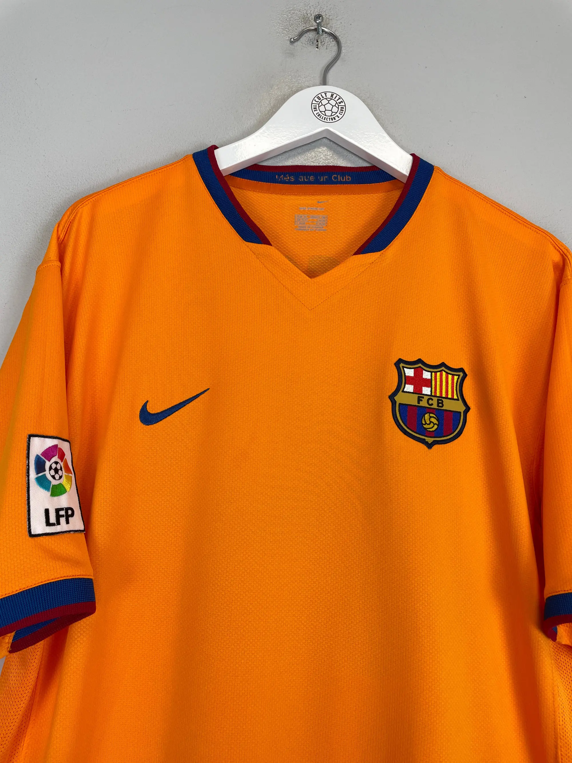2005/06 BARCELONA RONALDINHO #10 AWAY SHIRT (M) NIKE | Cult Kits