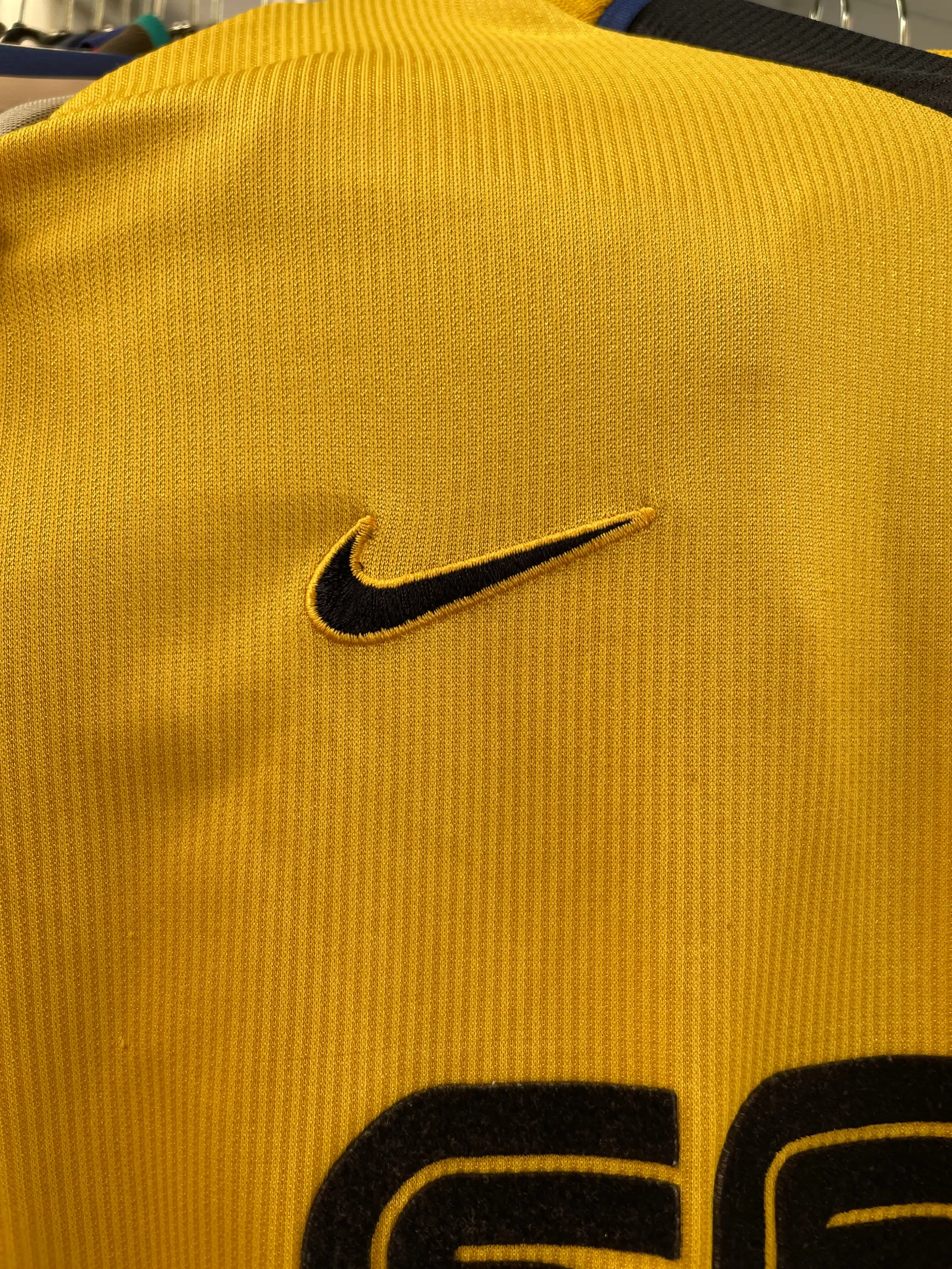 2005/06 BARCELONA RONALDINHO #10 AWAY SHIRT (M) NIKE | Cult Kits
