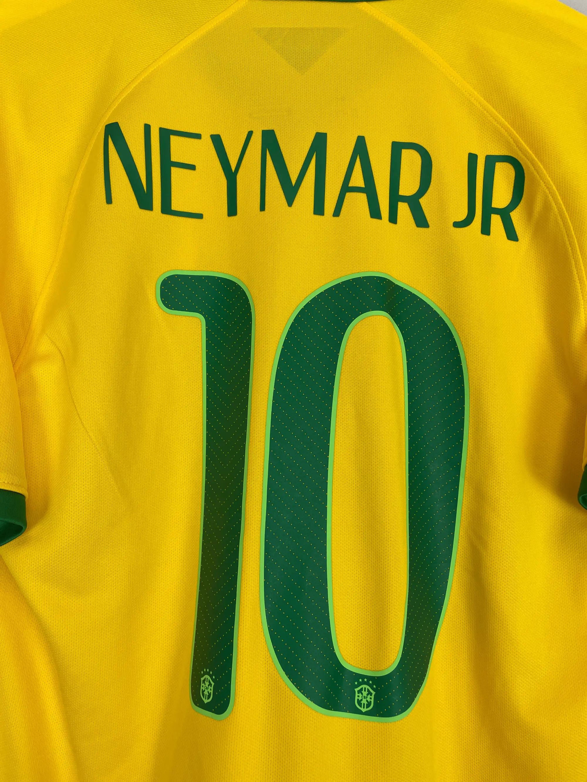 2005/06 BARCELONA RONALDINHO #10 AWAY SHIRT (M) NIKE | Cult Kits