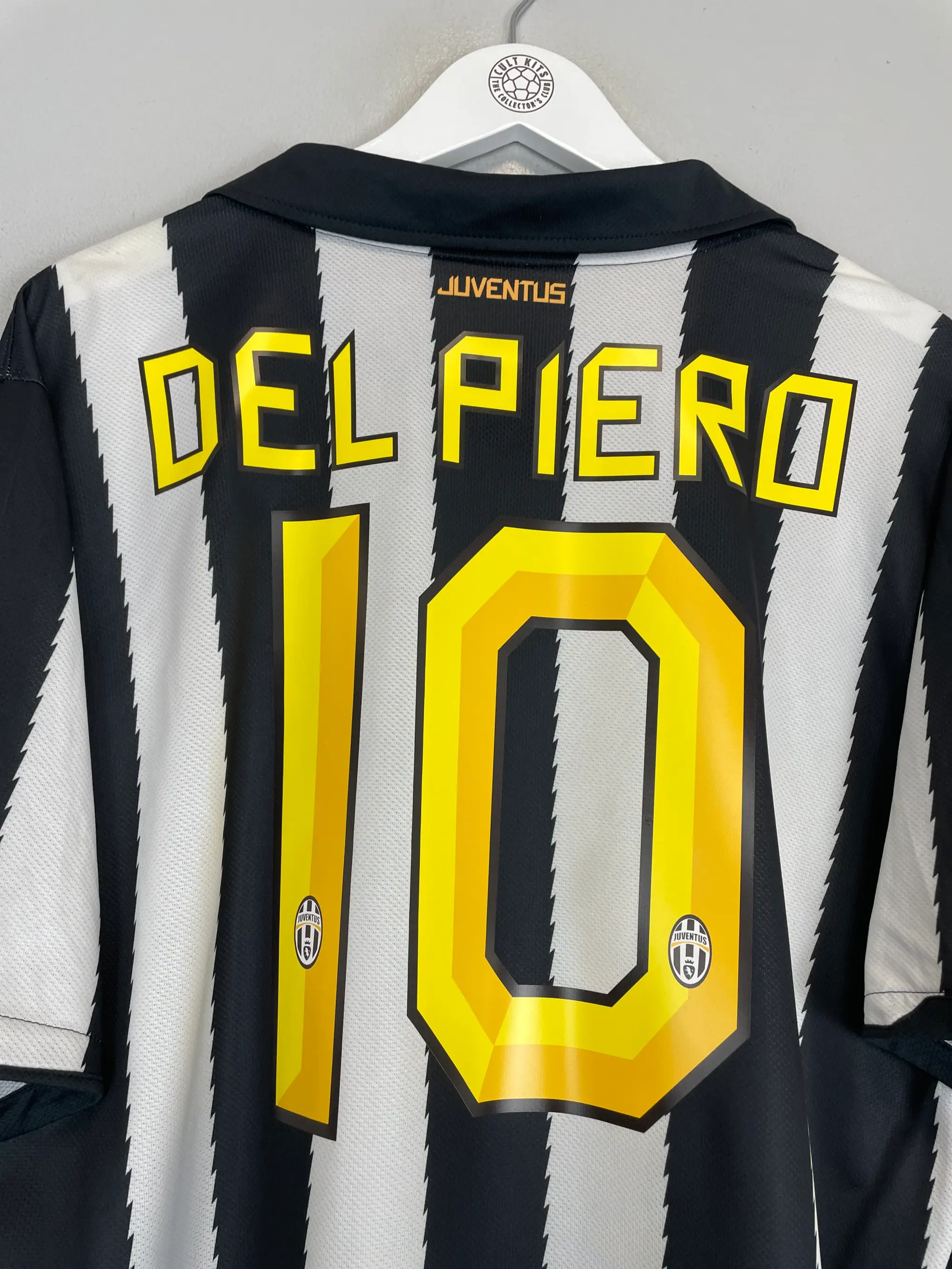 2005/06 BARCELONA RONALDINHO #10 AWAY SHIRT (M) NIKE | Cult Kits