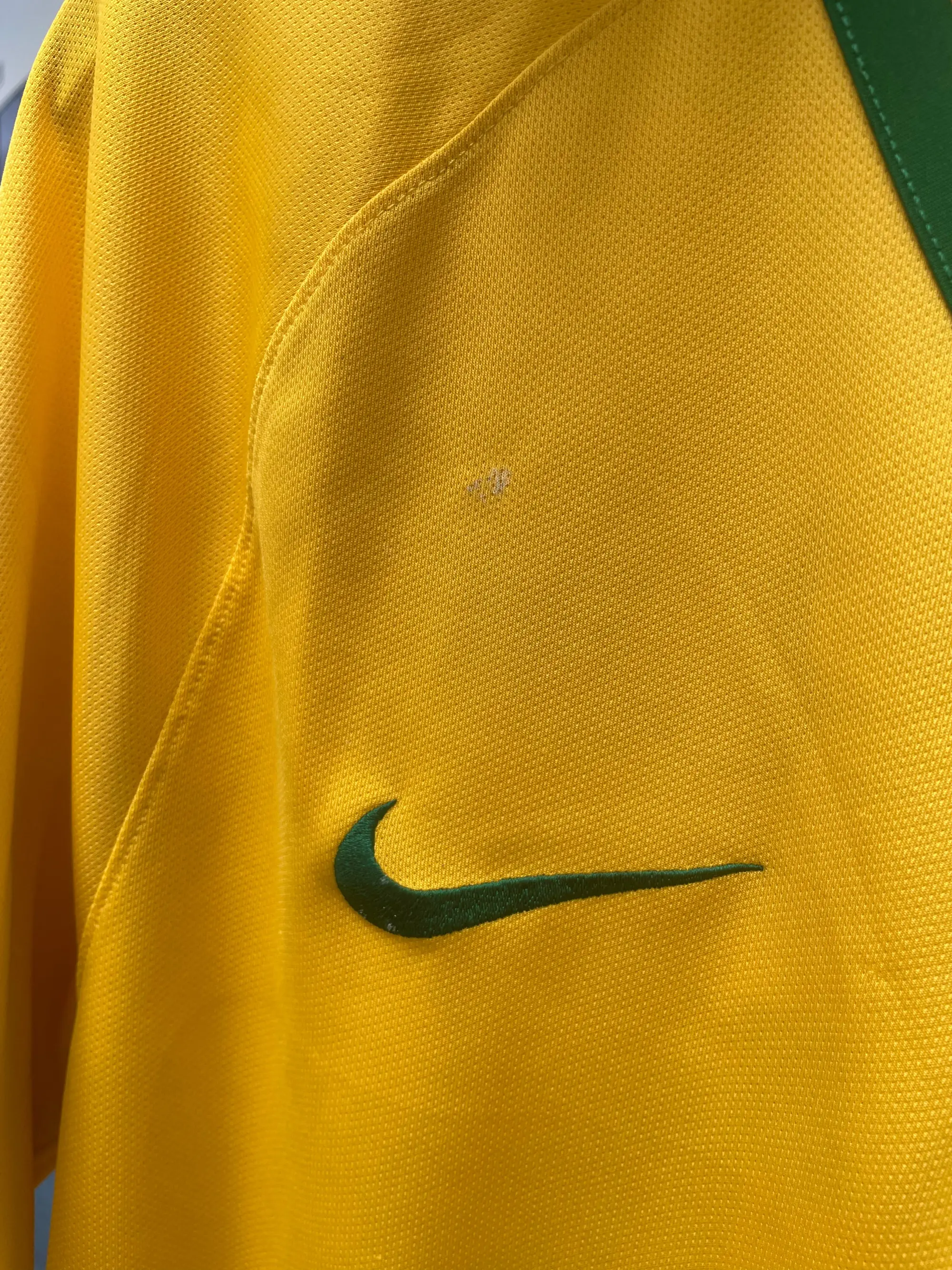 2005/06 BARCELONA RONALDINHO #10 AWAY SHIRT (M) NIKE | Cult Kits
