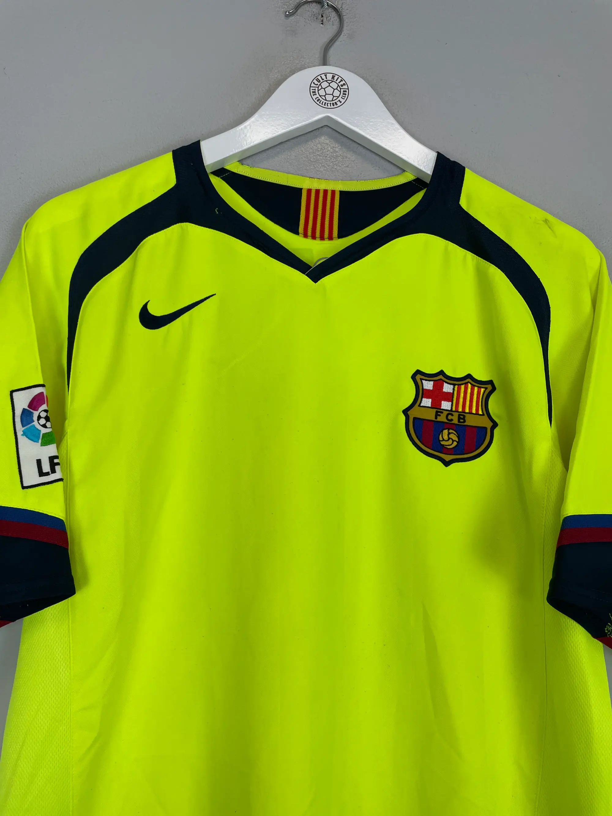 2005/06 BARCELONA RONALDINHO #10 AWAY SHIRT (M) NIKE | Cult Kits