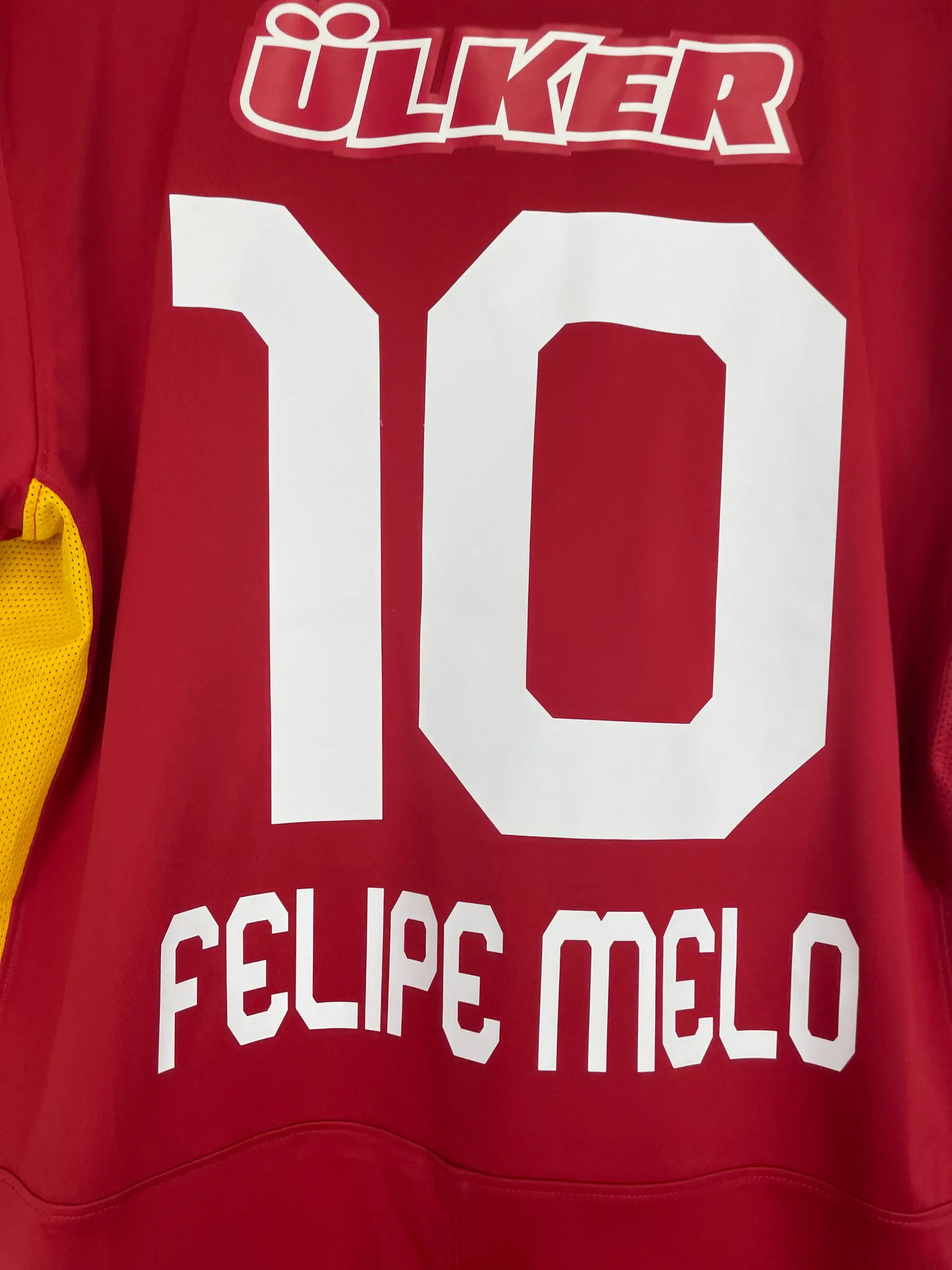 2005/06 BARCELONA RONALDINHO #10 AWAY SHIRT (M) NIKE | Cult Kits