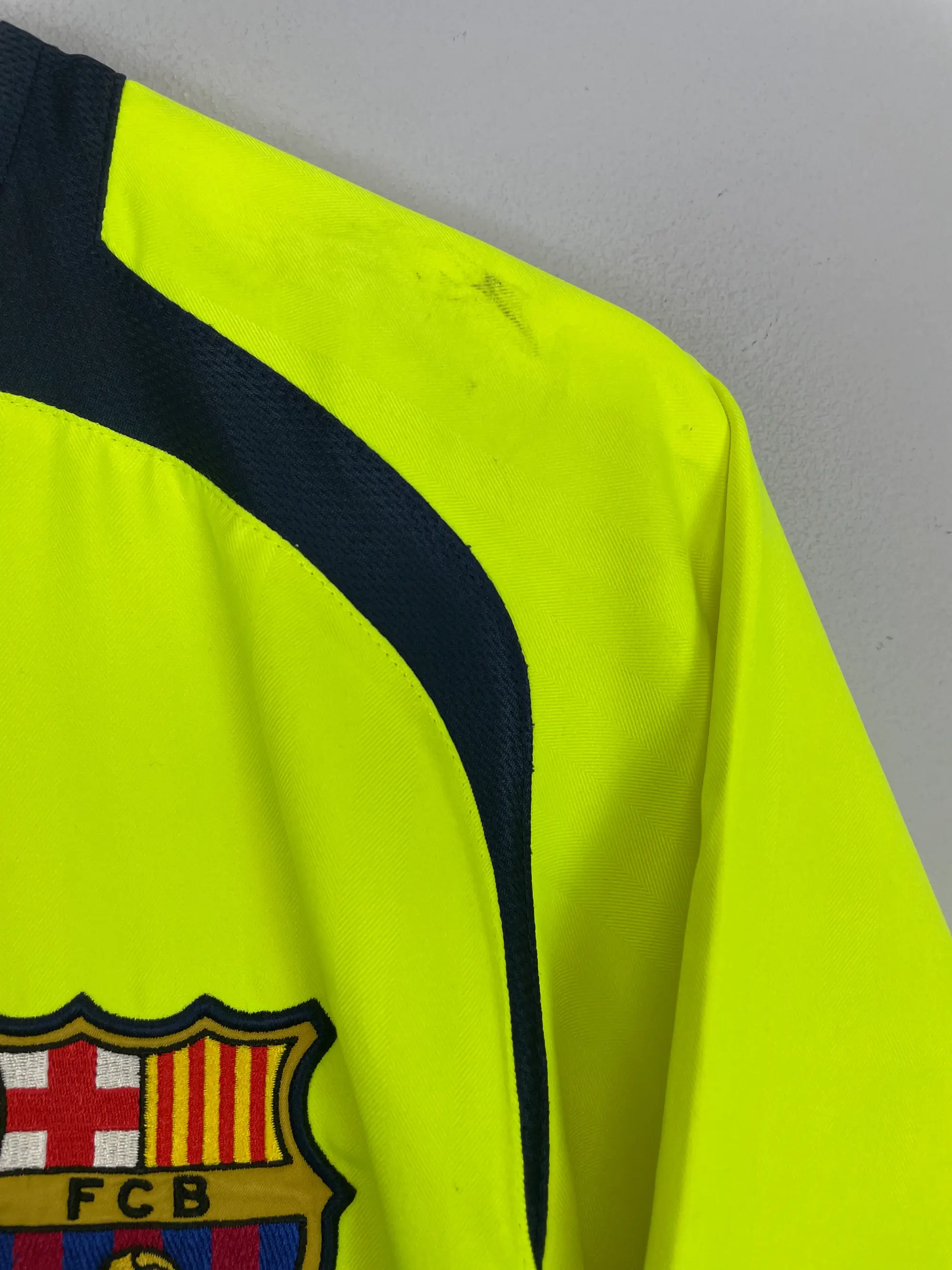2005/06 BARCELONA RONALDINHO #10 AWAY SHIRT (M) NIKE | Cult Kits