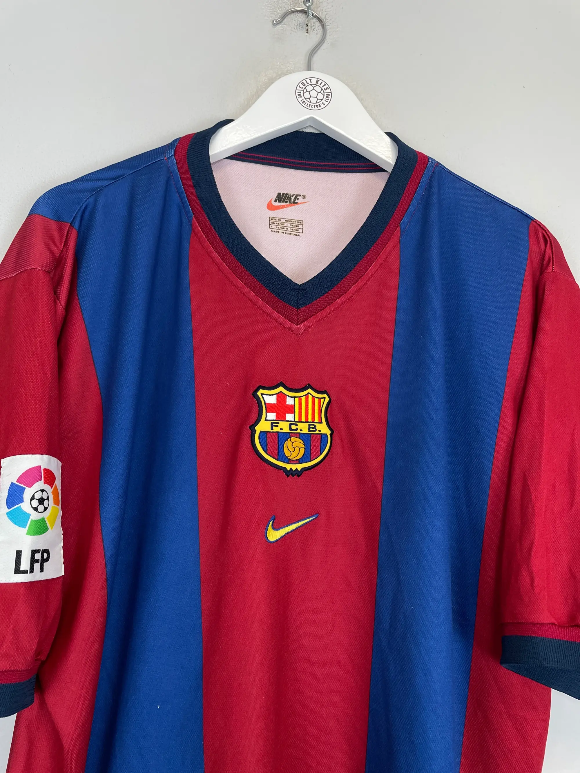 2005/06 BARCELONA RONALDINHO #10 AWAY SHIRT (M) NIKE | Cult Kits