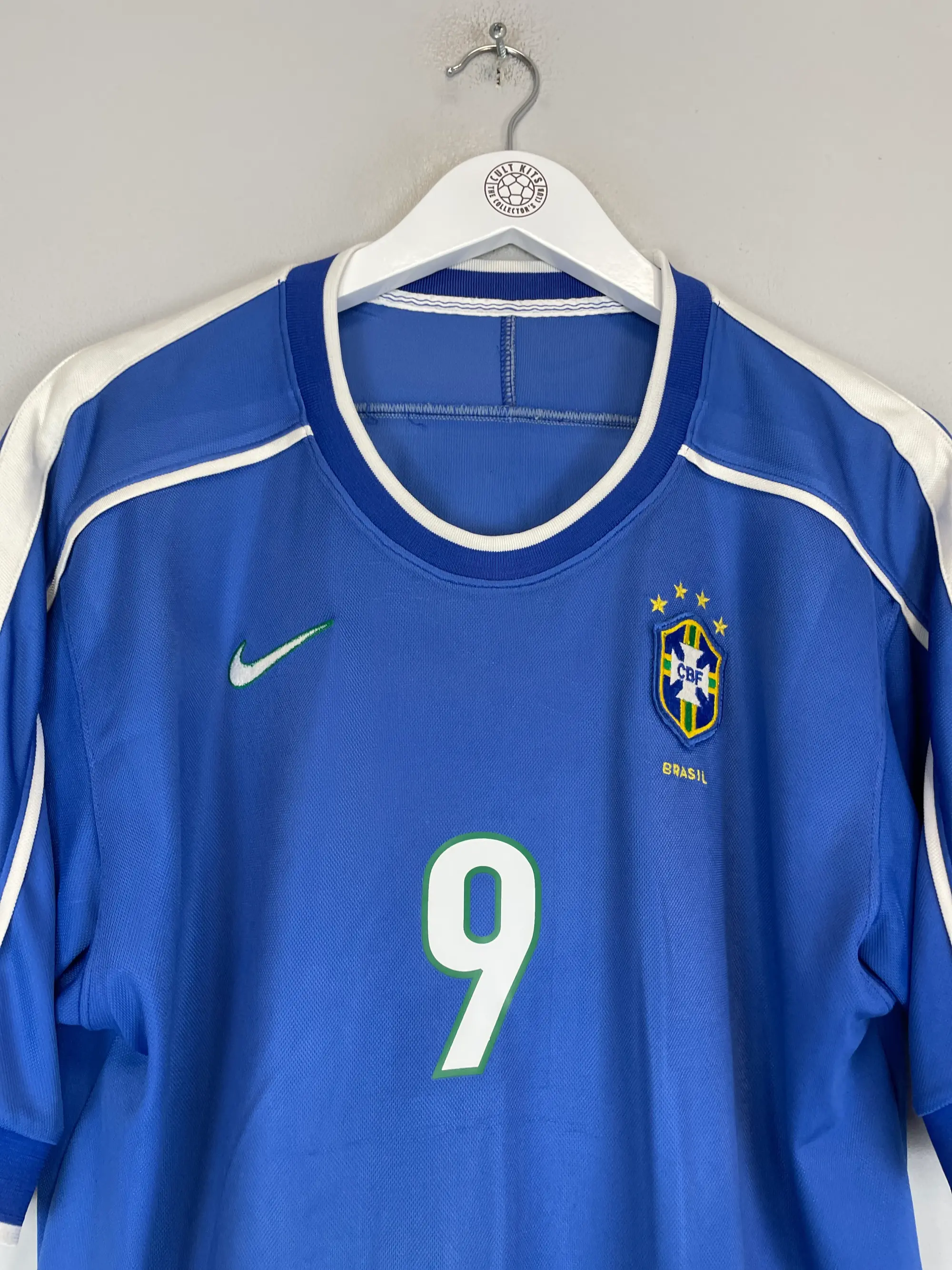 2005/06 BARCELONA RONALDINHO #10 AWAY SHIRT (M) NIKE | Cult Kits