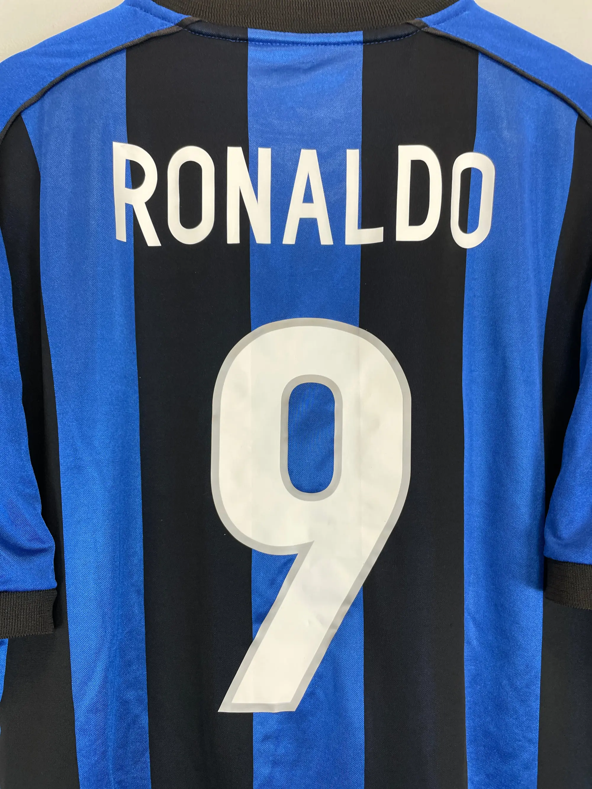2005/06 BARCELONA RONALDINHO #10 AWAY SHIRT (M) NIKE | Cult Kits