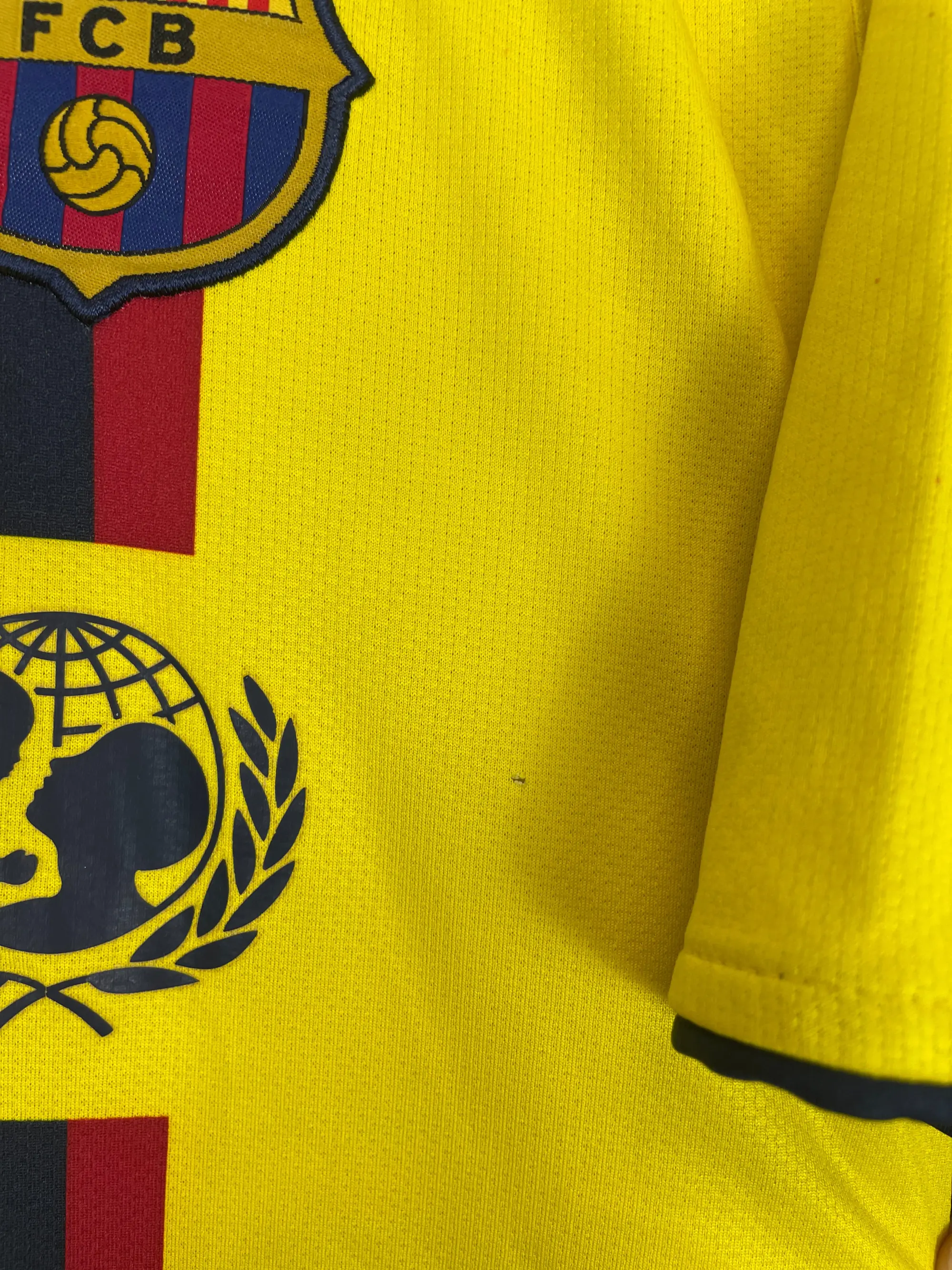 2005/06 BARCELONA RONALDINHO #10 AWAY SHIRT (M) NIKE | Cult Kits