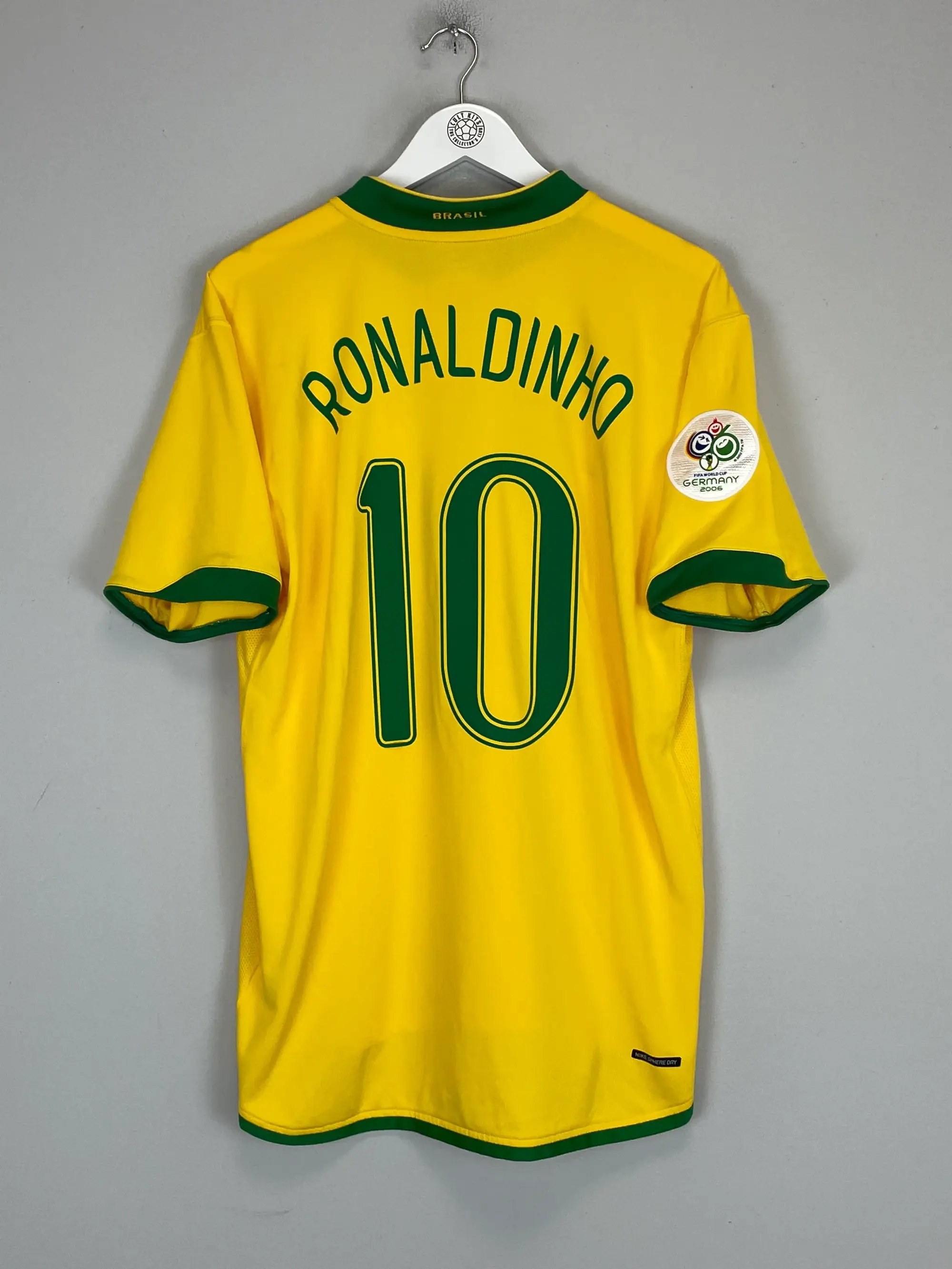 2005/06 BARCELONA RONALDINHO #10 AWAY SHIRT (M) NIKE | Cult Kits