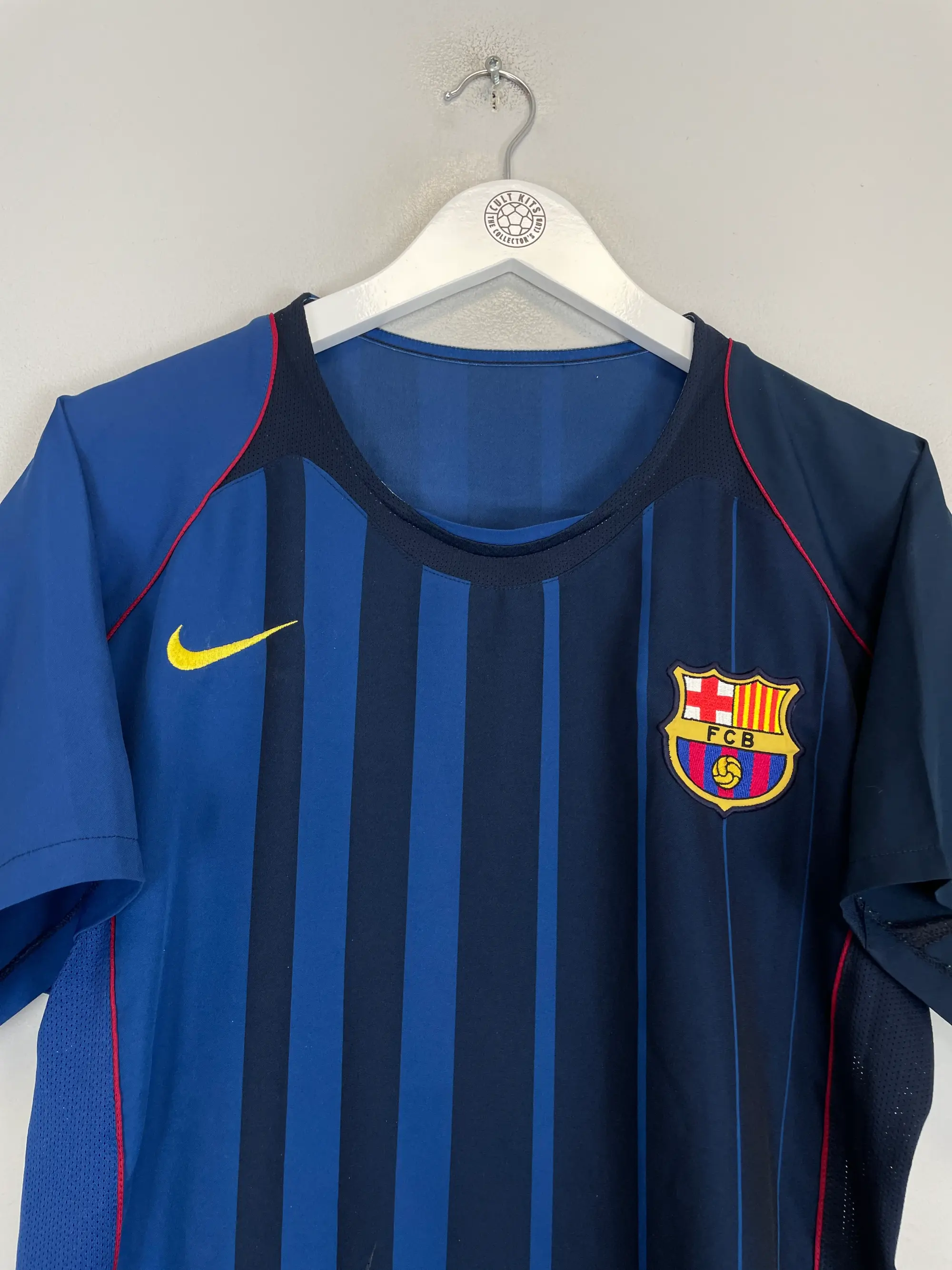 2005/06 BARCELONA RONALDINHO #10 AWAY SHIRT (M) NIKE | Cult Kits
