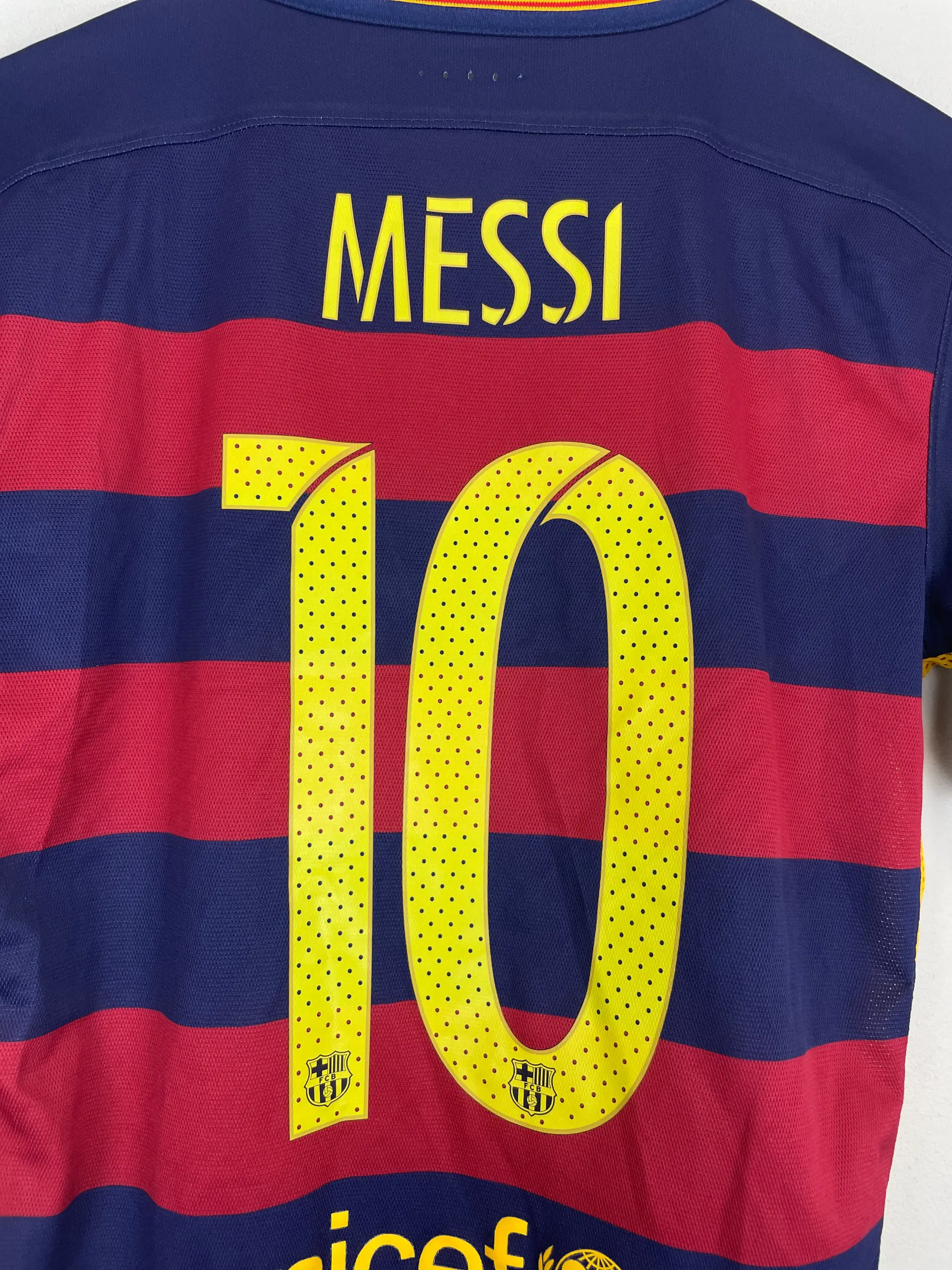 2005/06 BARCELONA RONALDINHO #10 AWAY SHIRT (M) NIKE | Cult Kits