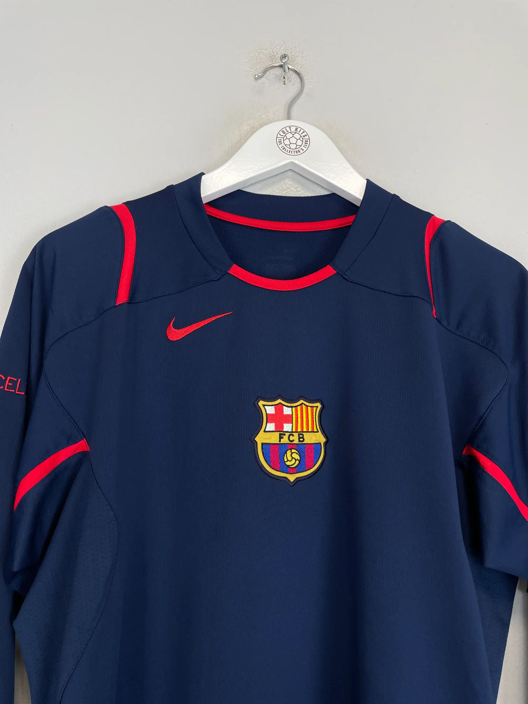 2005/06 BARCELONA RONALDINHO #10 AWAY SHIRT (M) NIKE | Cult Kits