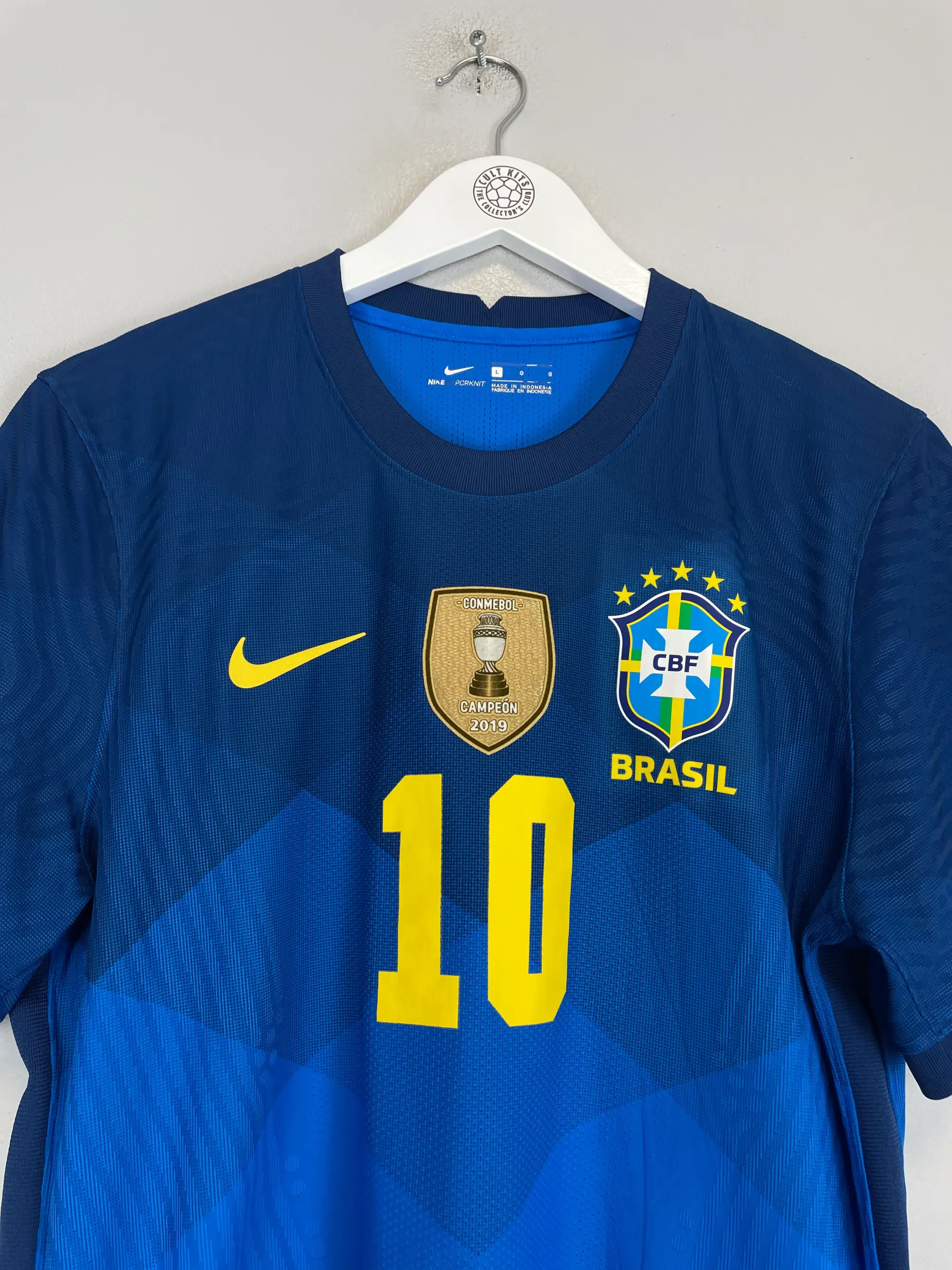 2005/06 BARCELONA RONALDINHO #10 AWAY SHIRT (M) NIKE | Cult Kits