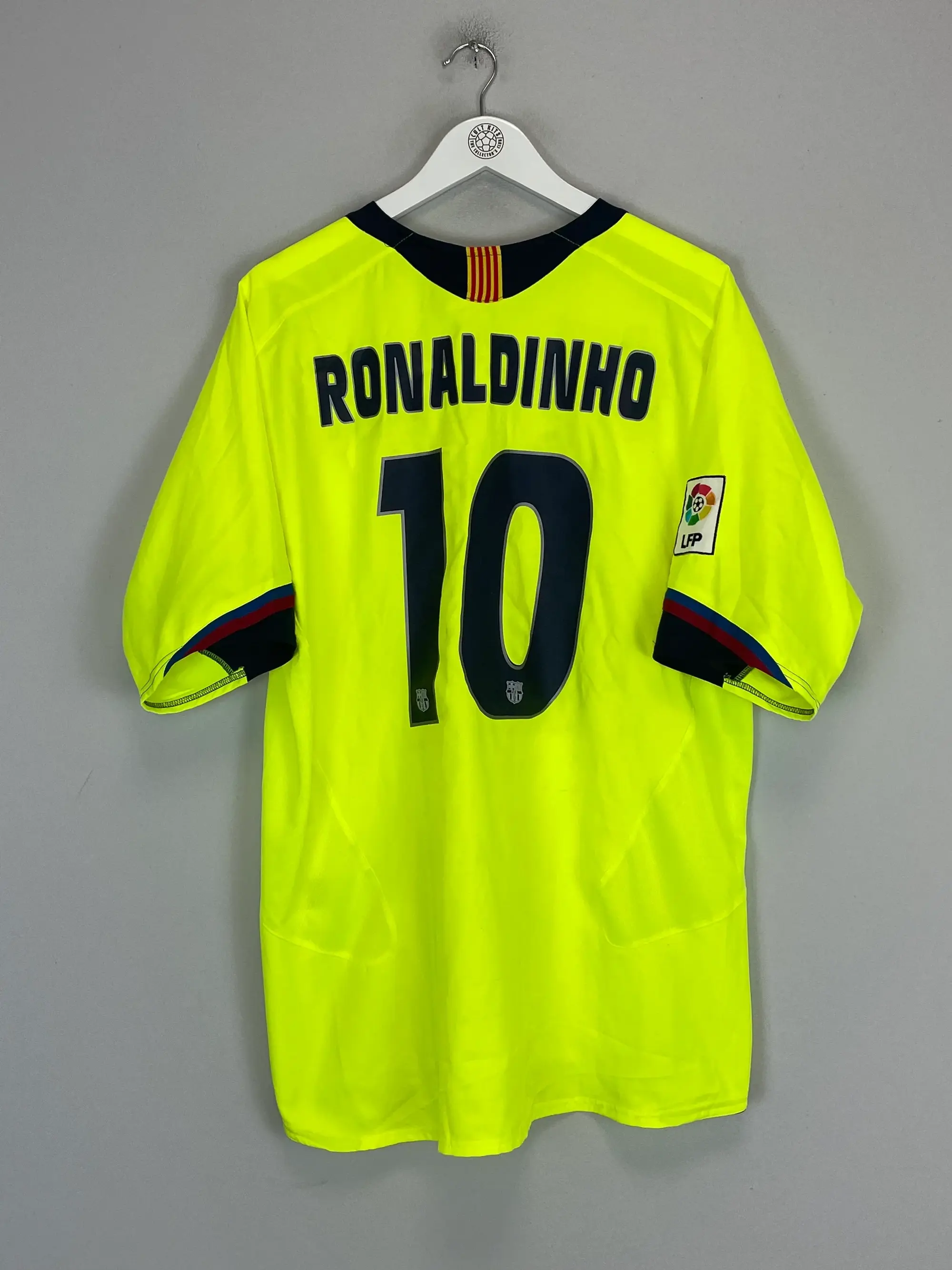 2005/06 BARCELONA RONALDINHO #10 AWAY SHIRT (M) NIKE | Cult Kits