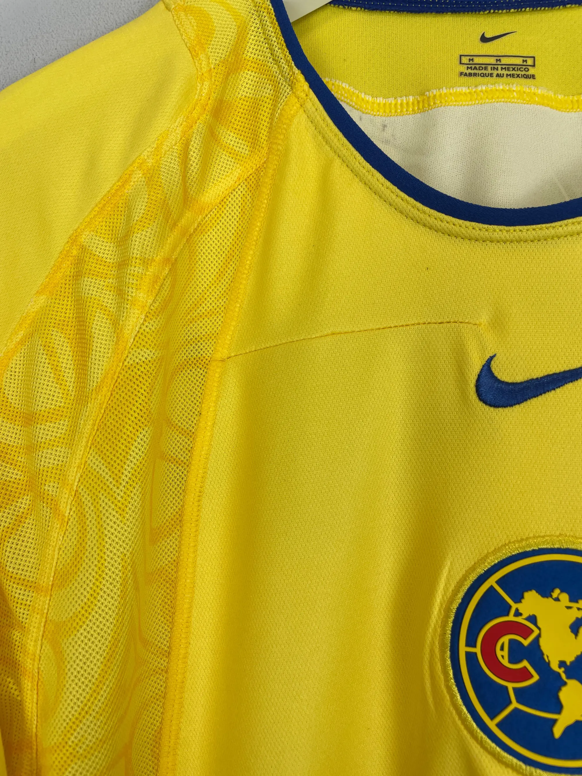 2005/06 BARCELONA RONALDINHO #10 AWAY SHIRT (M) NIKE | Cult Kits