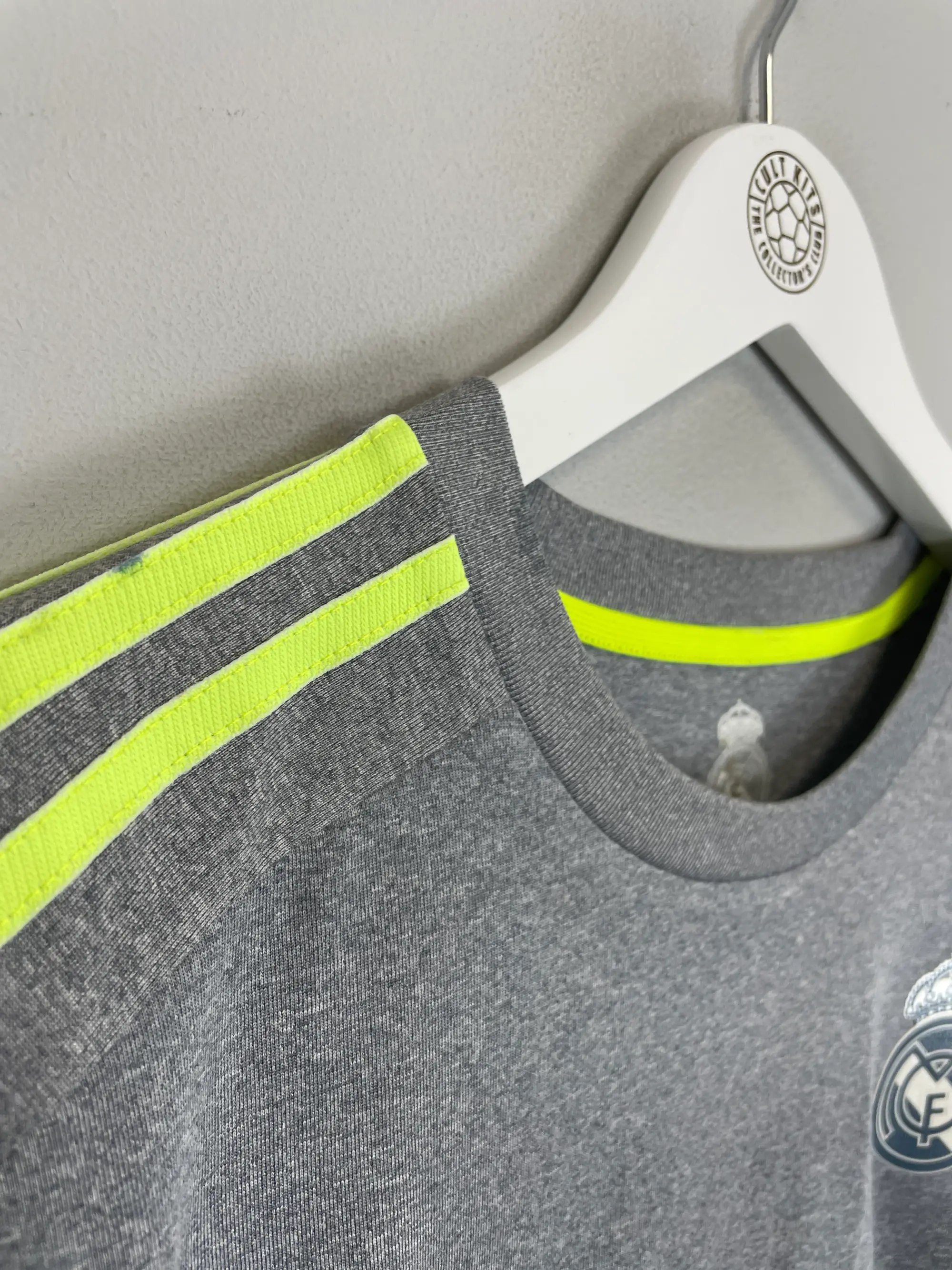 2015/16 REAL MADRID RONALDO #7 AWAY SHIRT (M) ADIDAS | Cult Kits