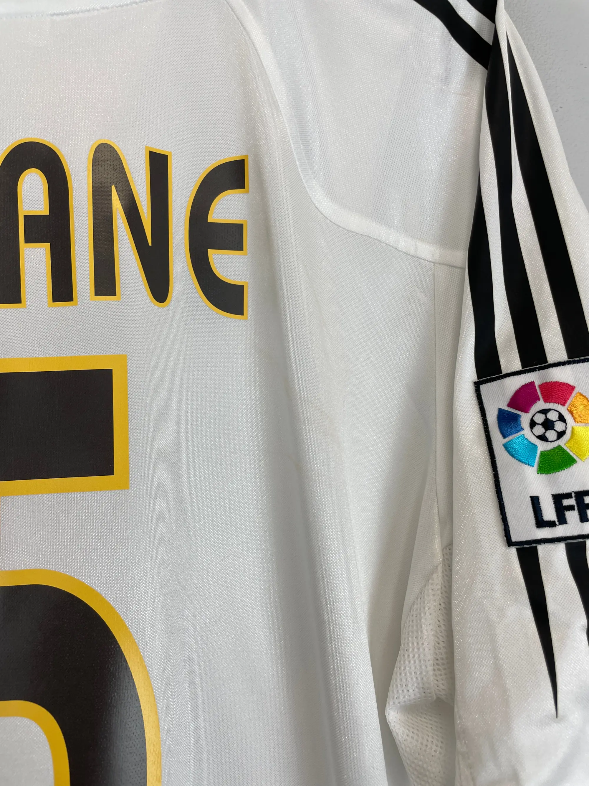 2004/05 REAL MADRID ZIDANE #5 HOME SHIRT (XL) ADIDAS | Cult Kits