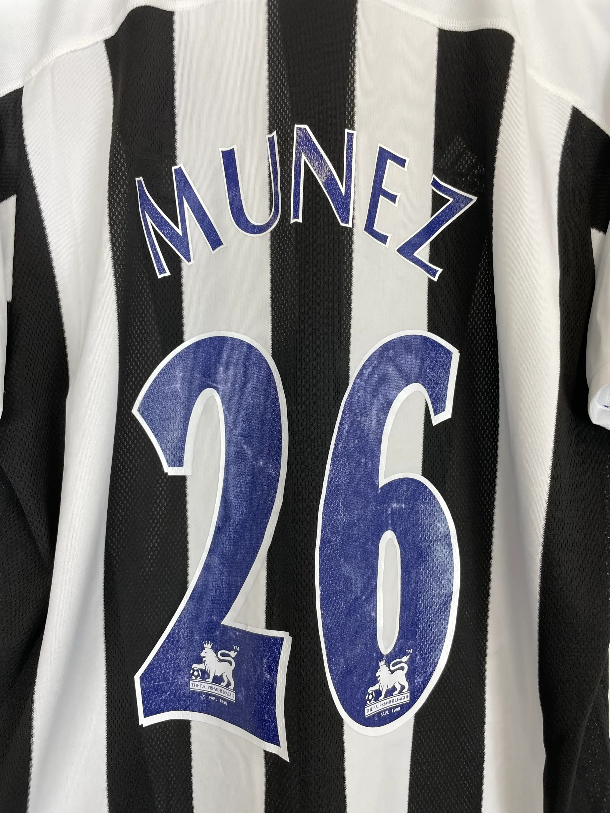 2003/05 NEWCASTLE UNITED MUNEZ #26 HOME SHIRT (XXL) ADIDAS | Cult