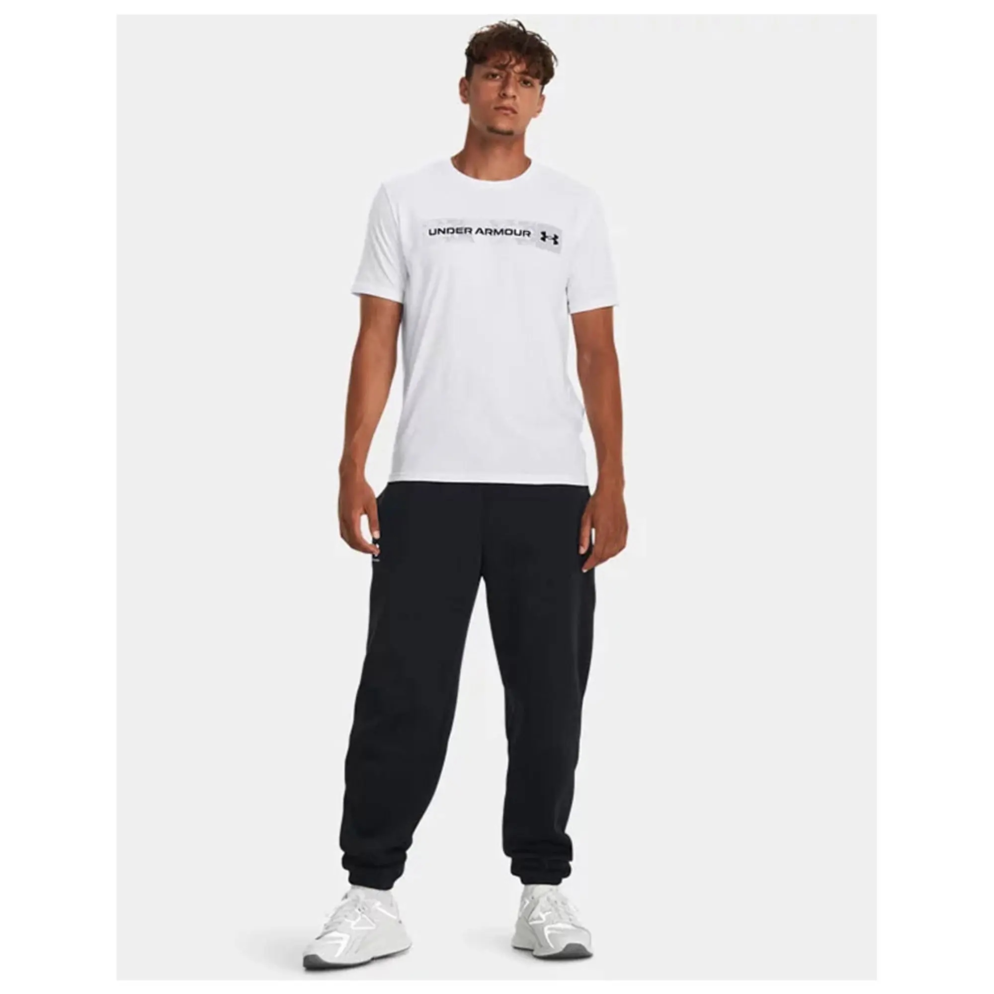 Under Armour Camo Chest Stripe Short Sleeve T-shirt