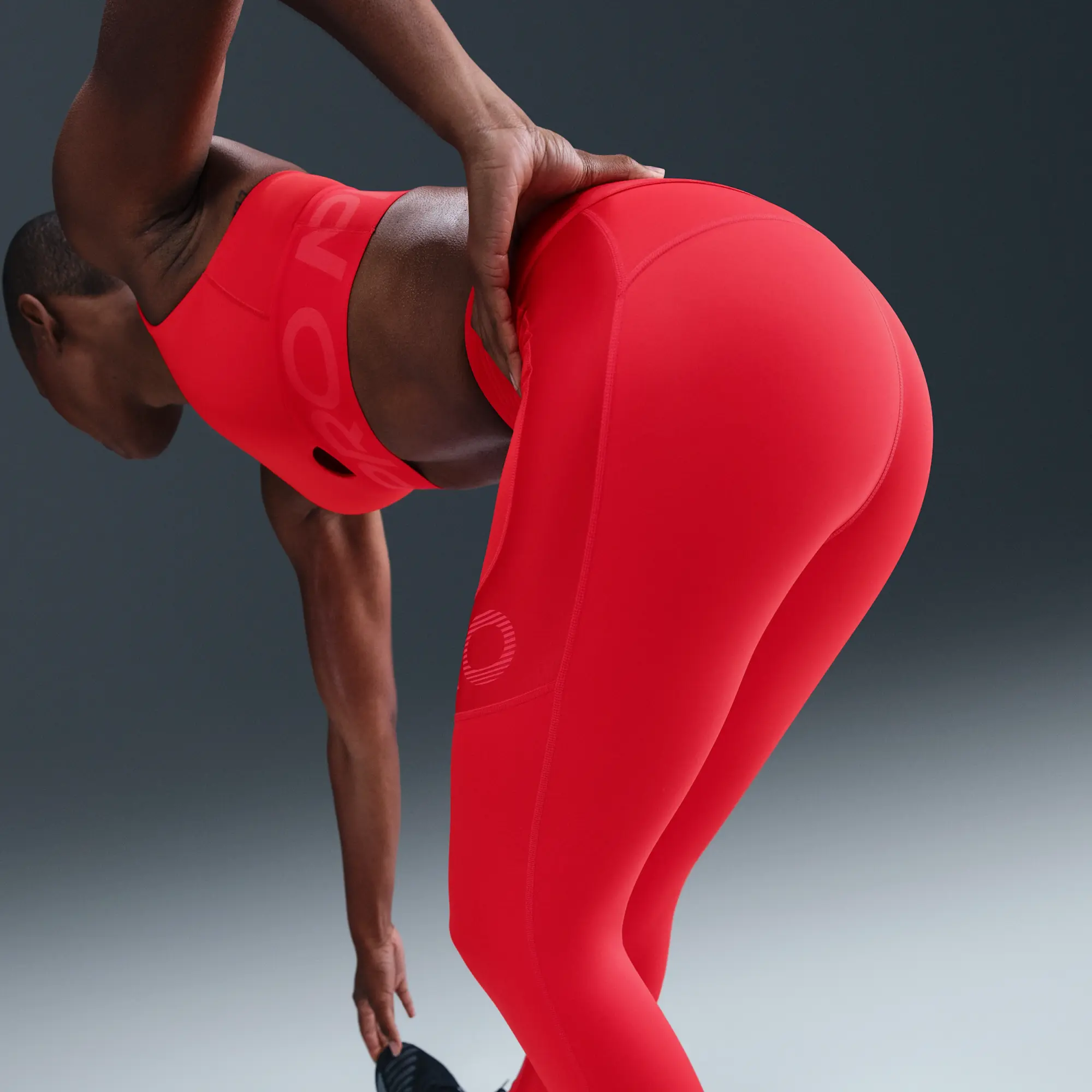 Nike Pro Sculpt Women's High-Waisted 7/8 Leggings - Red - Polyester/Elastane