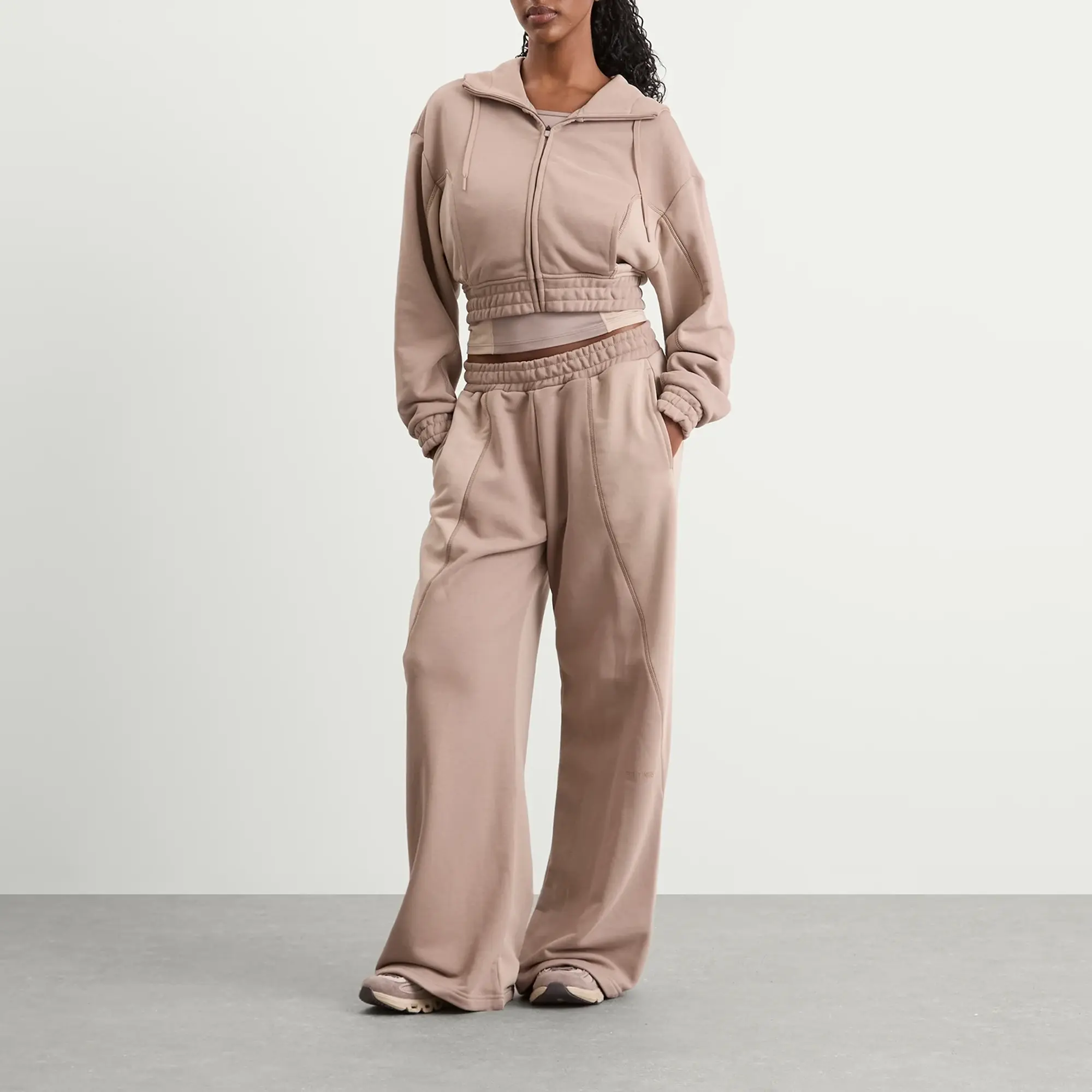 ON Women's x FKA Twigs Club Loose Pants Cinder/Desert