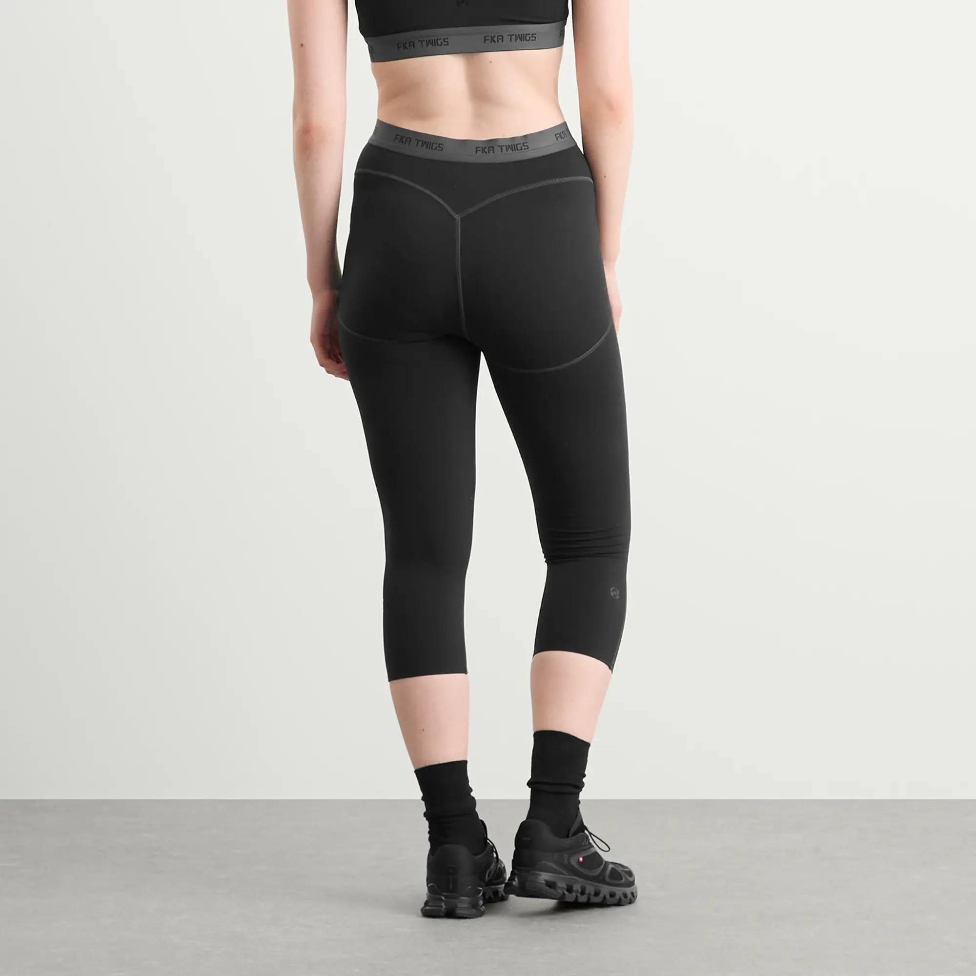 ON Women's x FKA Twigs Studio Tights Black
