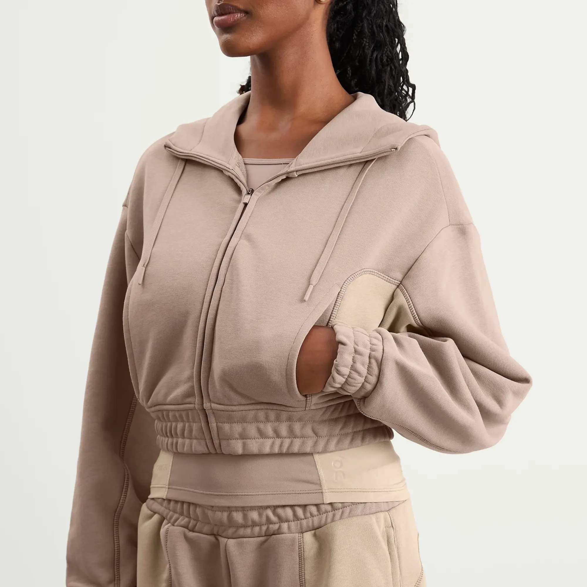 ON Women's x FKA Twigs Club Cropped Hoodie Cinder/Desert