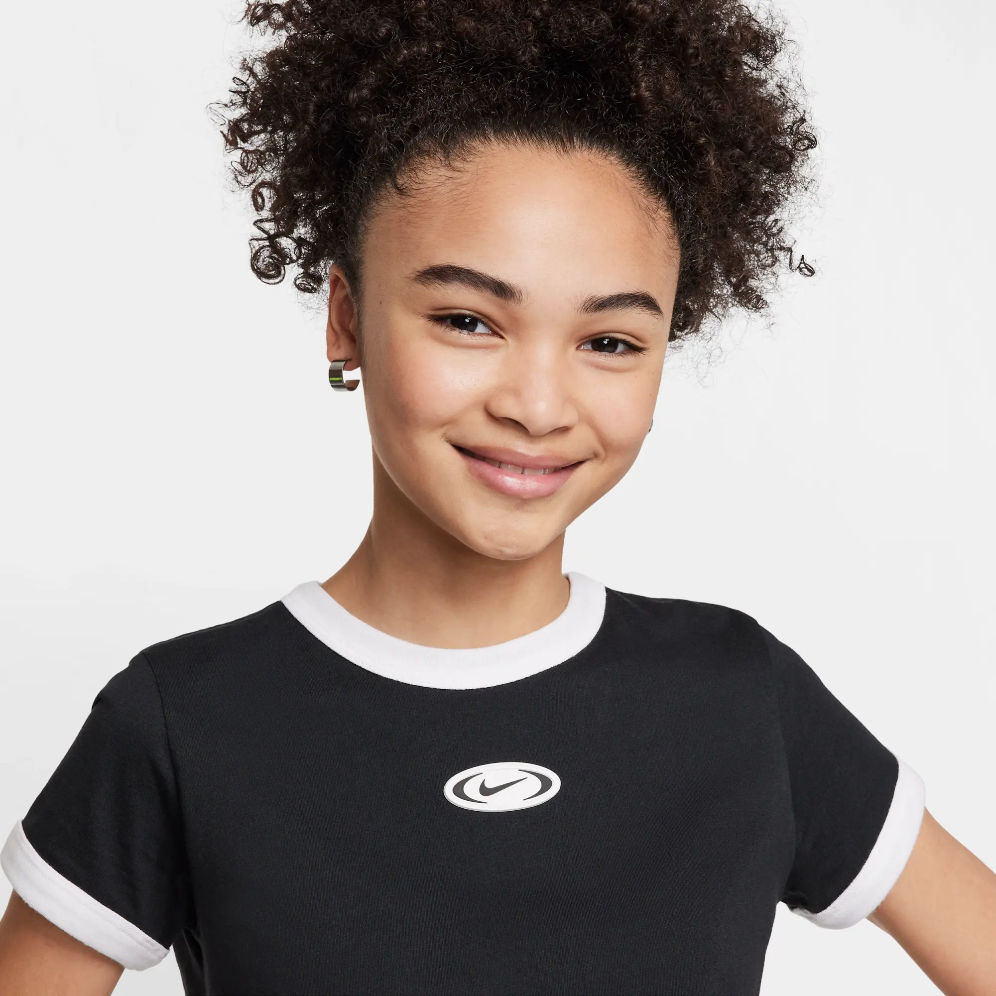 Nike Sportswear Older Kids' (Girls') Cropped T-Shirt - Black