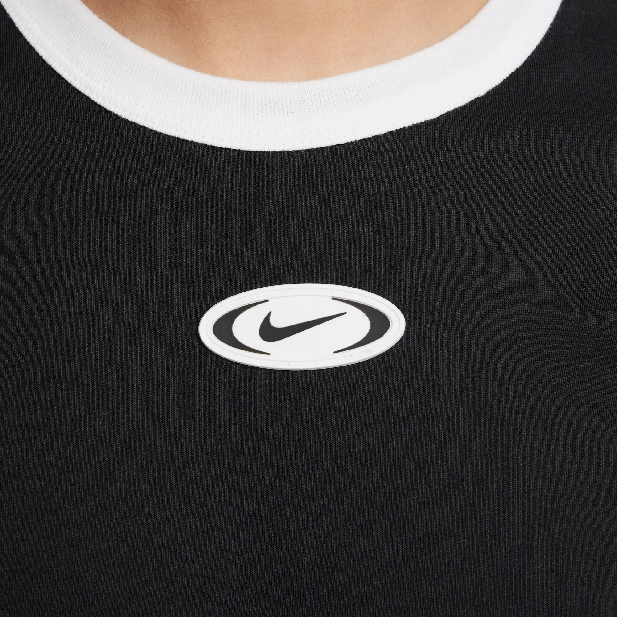 Nike Sportswear Older Kids' (Girls') Cropped T-Shirt - Black