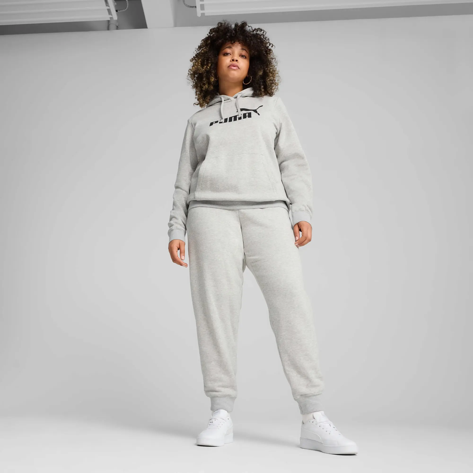 PUMA Ess No. 1 Logo Hoodie Women, Light Grey Heather, size 3XL
