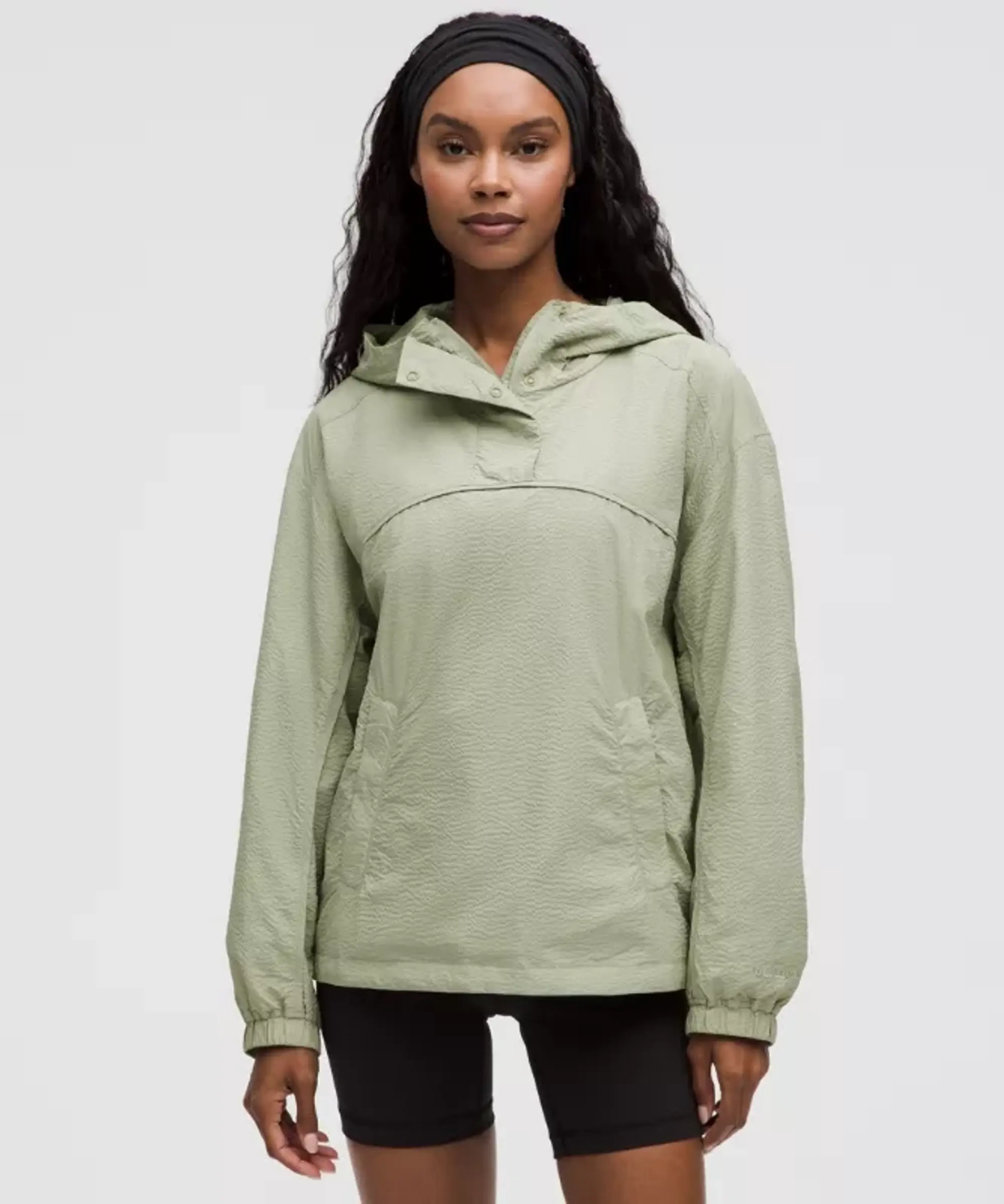 lululemon – Women's Pack Lite Anorak Windbreaker Jacket – Color Green/Pastel – Size L