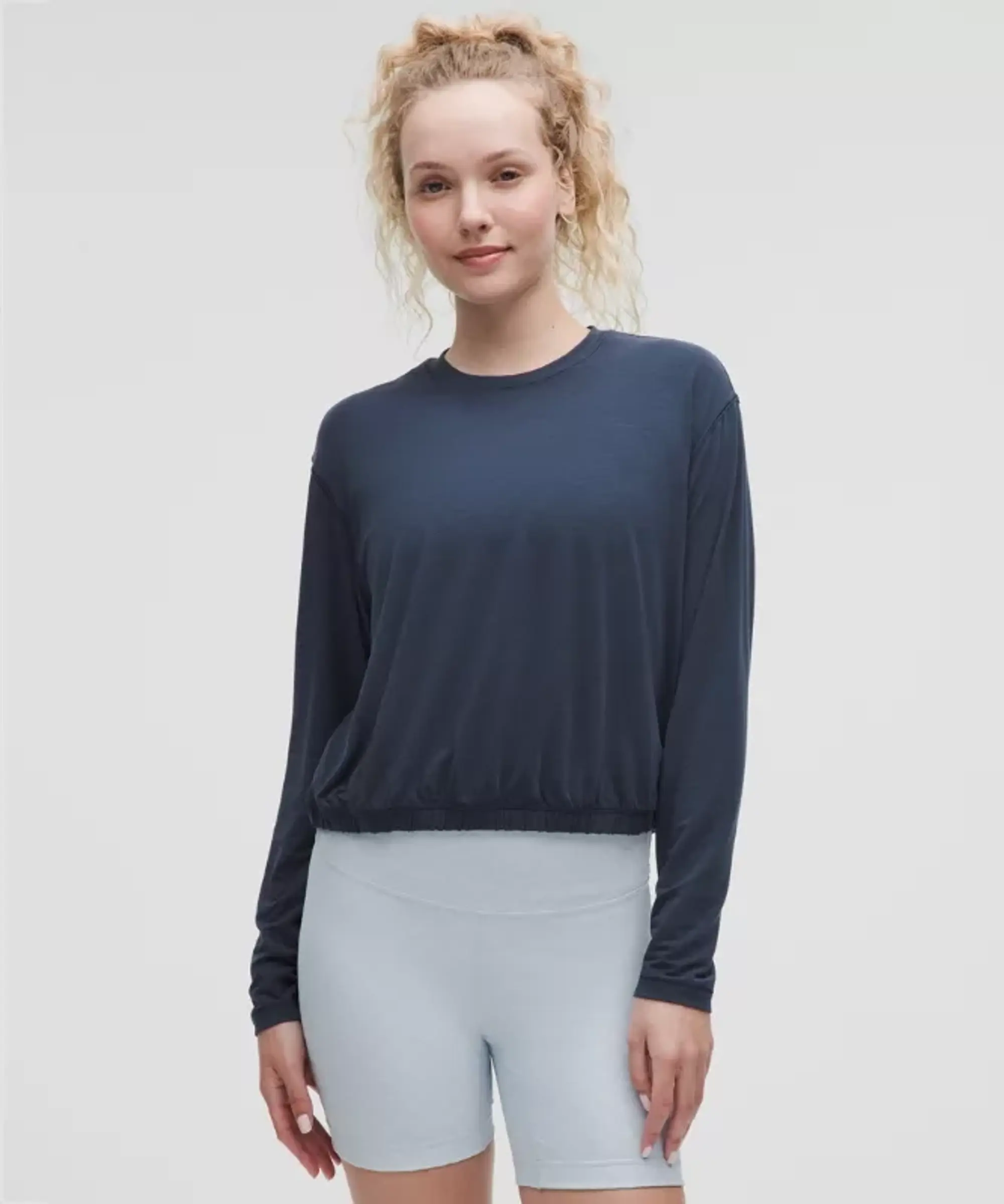 lululemon – Women's Jersey Training Elastic-Hem Long-Sleeve Shirt – Color Blue – Size 0