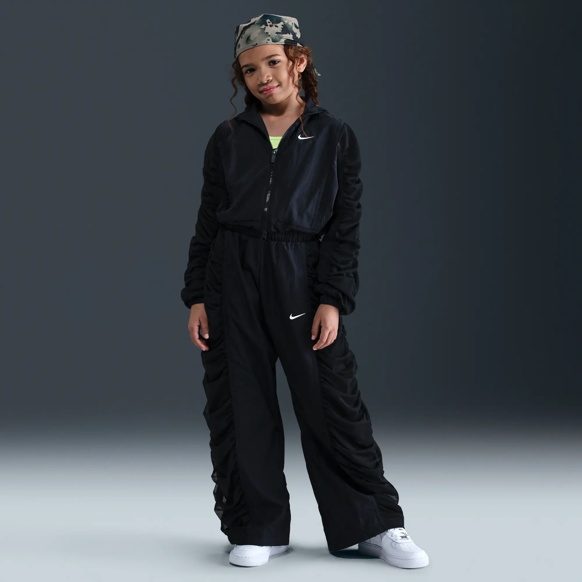 Nike Sportswear Girls' Woven Jacket - Black - Nylon
