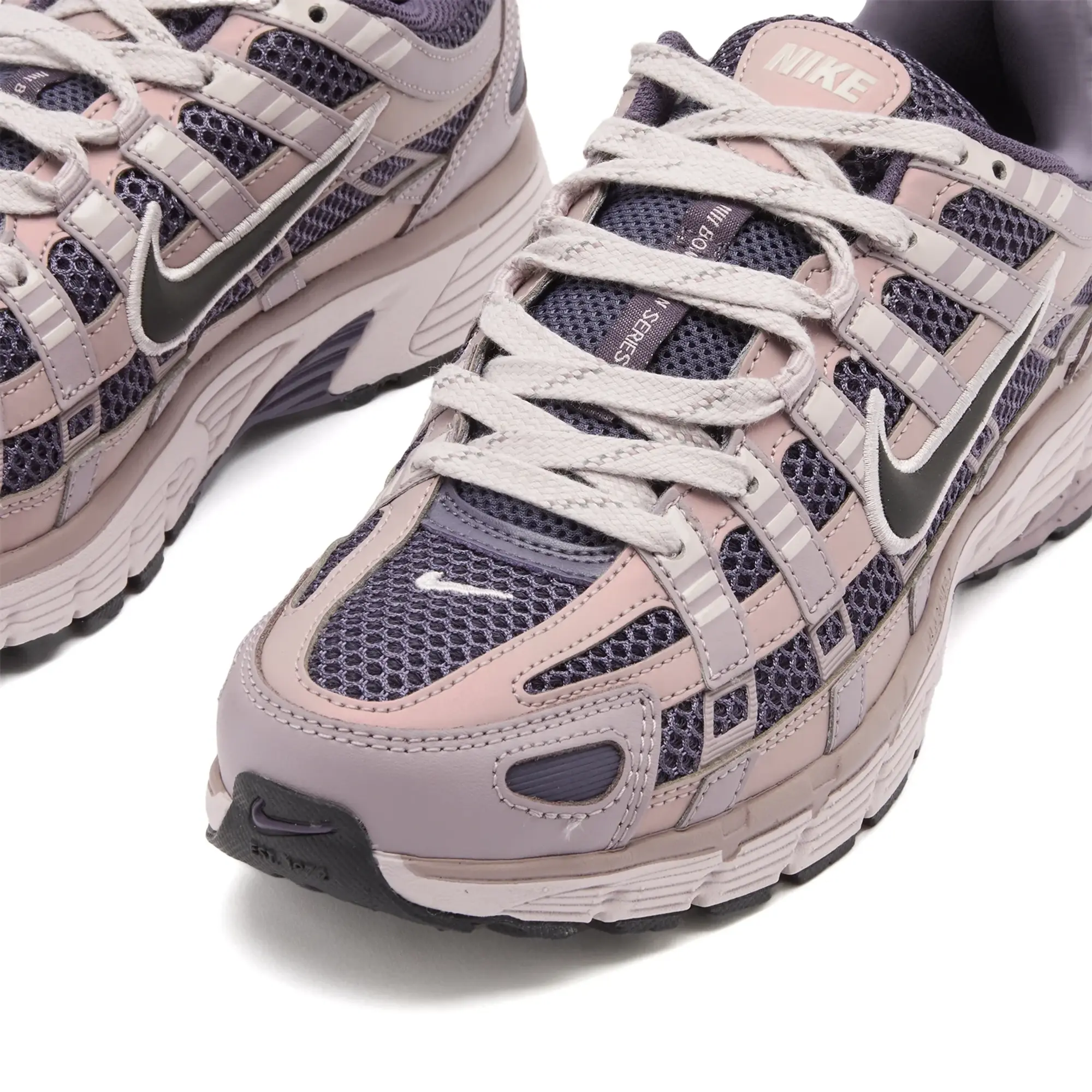 Nike Women's P-6000 Se W Sneaker Violet/Black/Raisin
