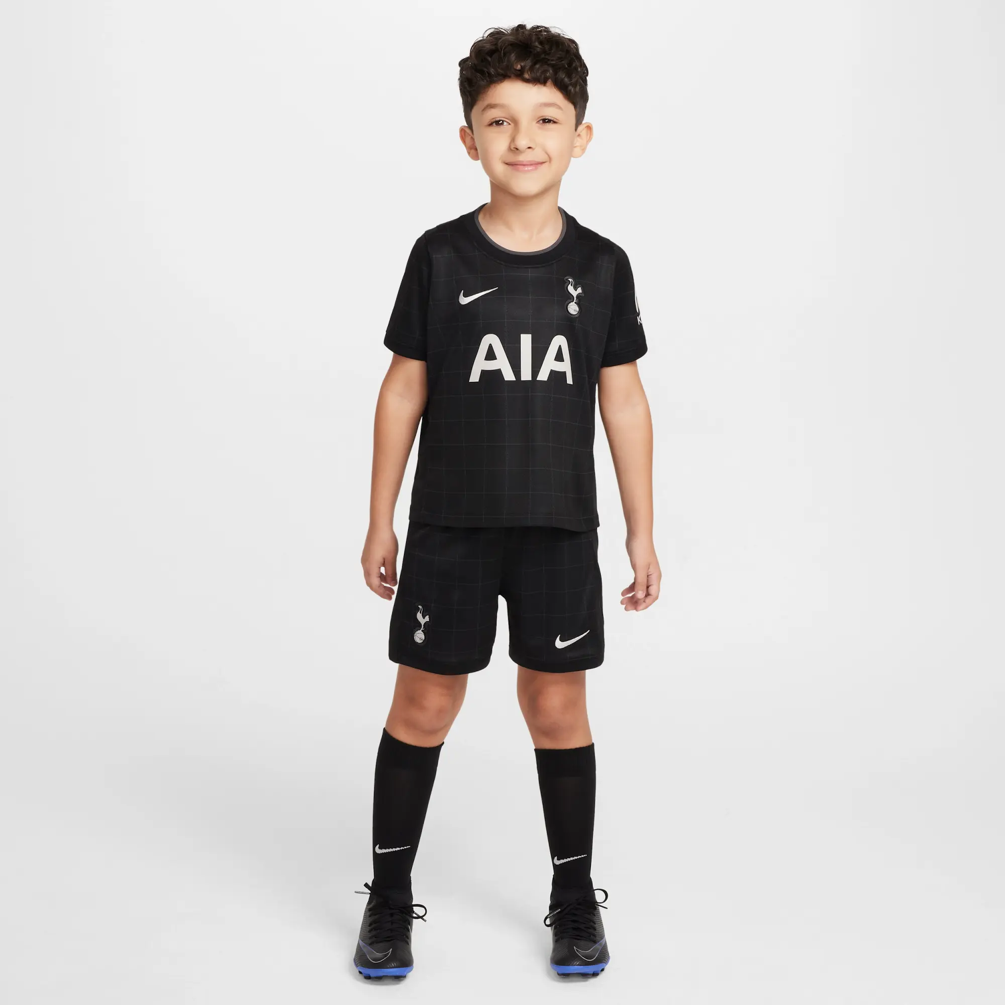 Tottenham Hotspur 2025/26 Stadium Away Younger Kids' Nike Football Replica 3-Piece Kit - Black - Recycled Polyester